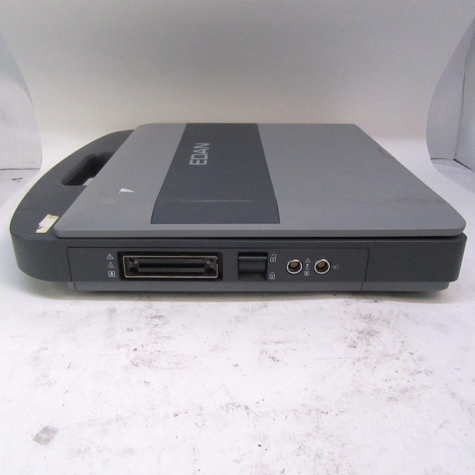 Edan Acclarix AX8 portable ultrasound *PARTS T12-D18