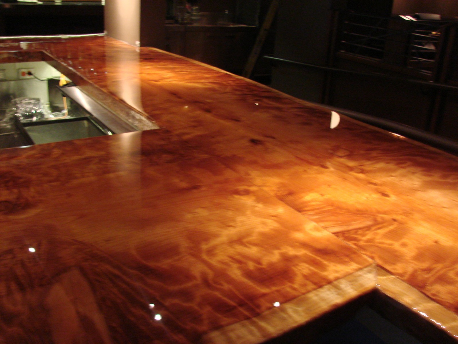 EPOXY RESIN 4 COMMERCIAL BAR TOP TABLETOP HARD & DURABLE CRYSTAL CLEAR COATING