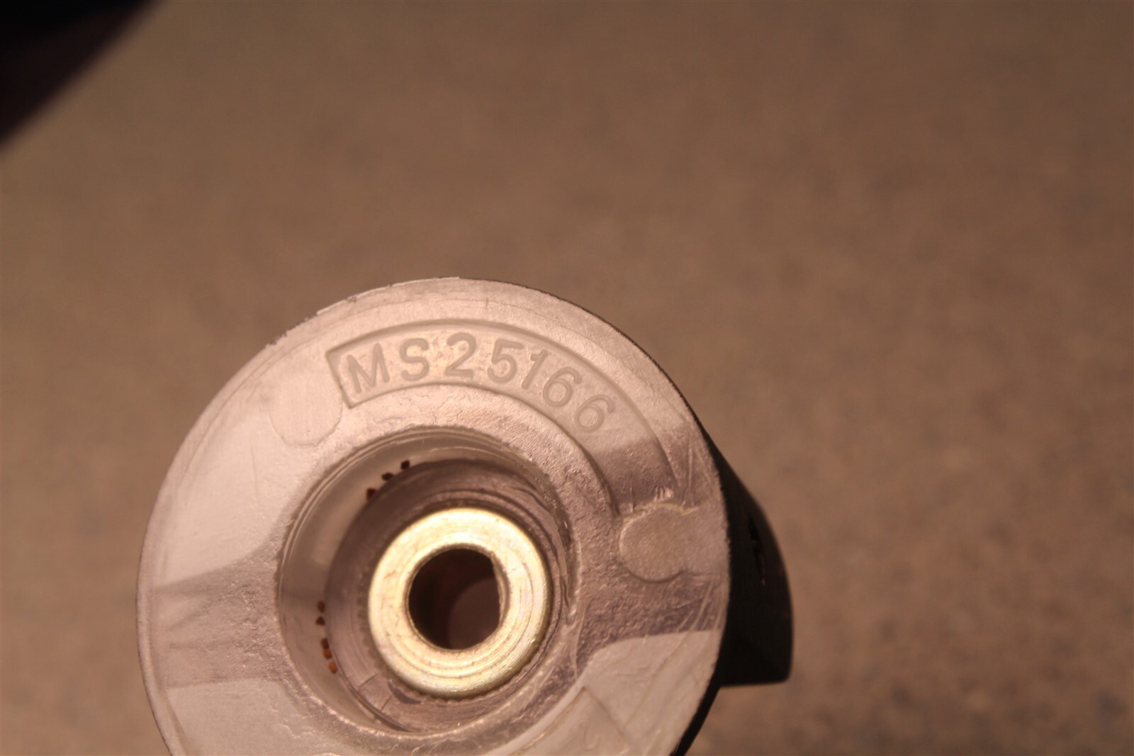 NEW Unknown Brand Test Equiptment Grey Pointer Knob MS25166 *FREE SHIPPING*
