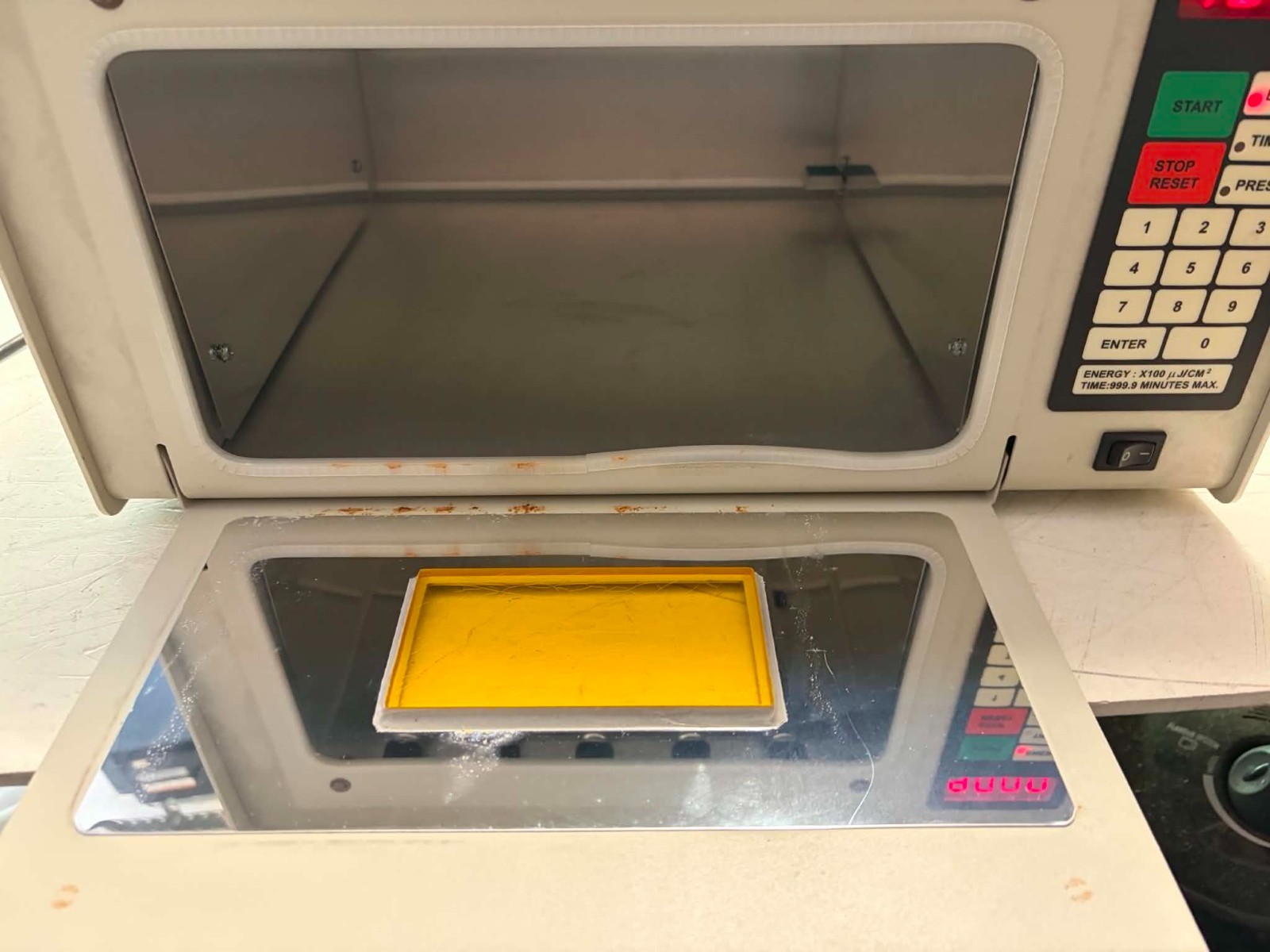 UVP CL-1000 UV Crosslinker for Physical & Medical Laboratory 95-0174-01