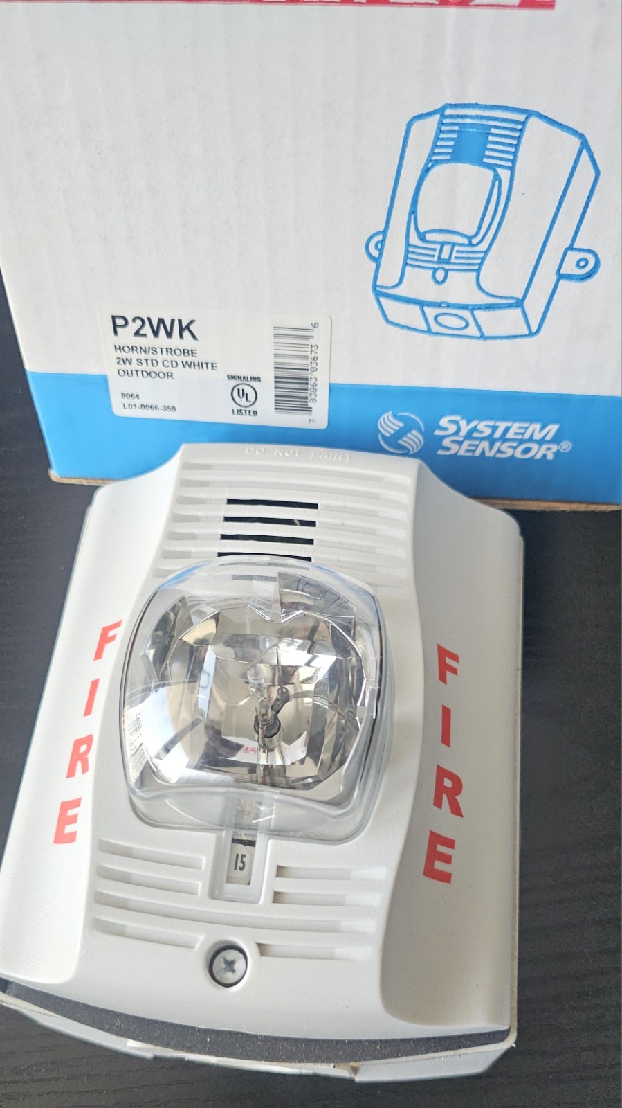 System Sensor P2WK. Outdoor Horn Strobe, 2 Wire, White.