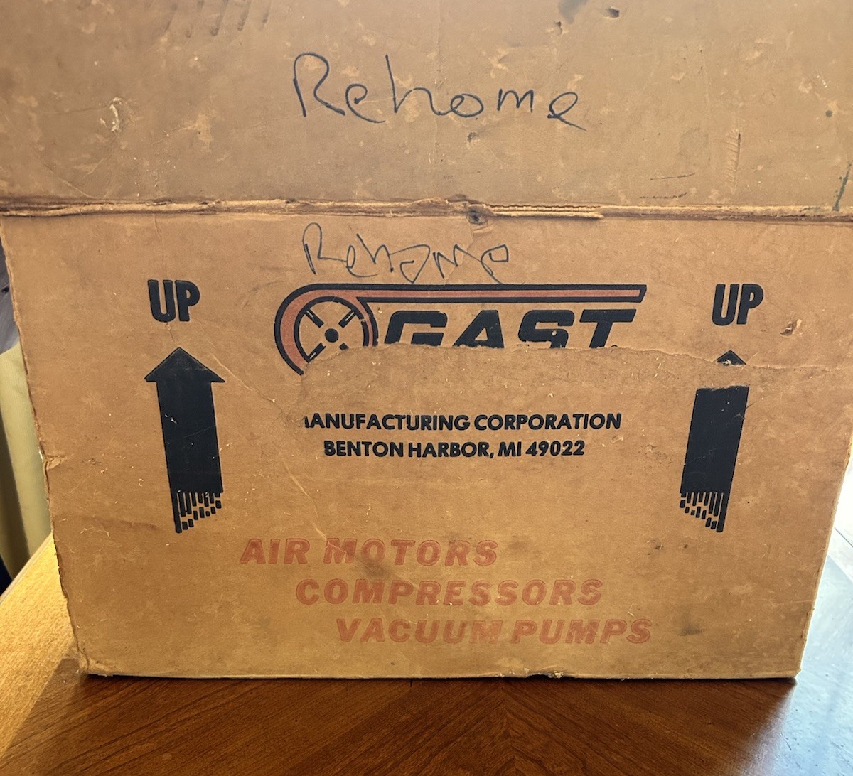 Gast 0522-V103-G18DX Oil-Less Rotary Vane Vacuum Pump Compressor 1/4 HP W/ Box