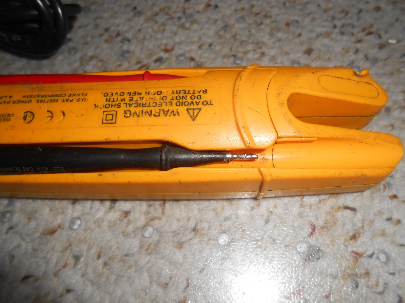 Fluke T5-600 Clamp Meter Continuity Current Electrical Tester CAT iii 600V