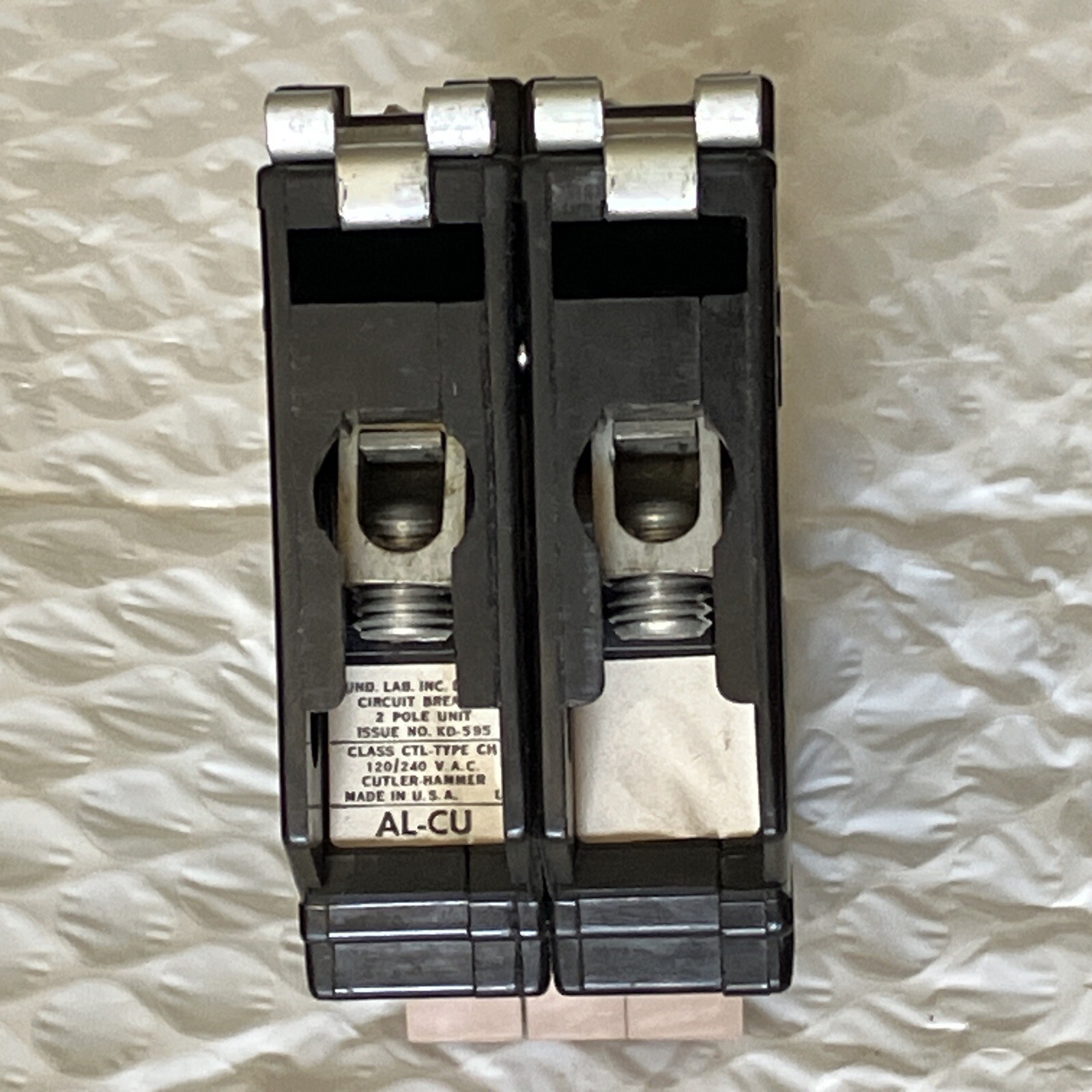 Eaton Cutler Hammer 30Amp 2 Pole Circuit Breaker CH230 METAL FOOT (Half Notch)