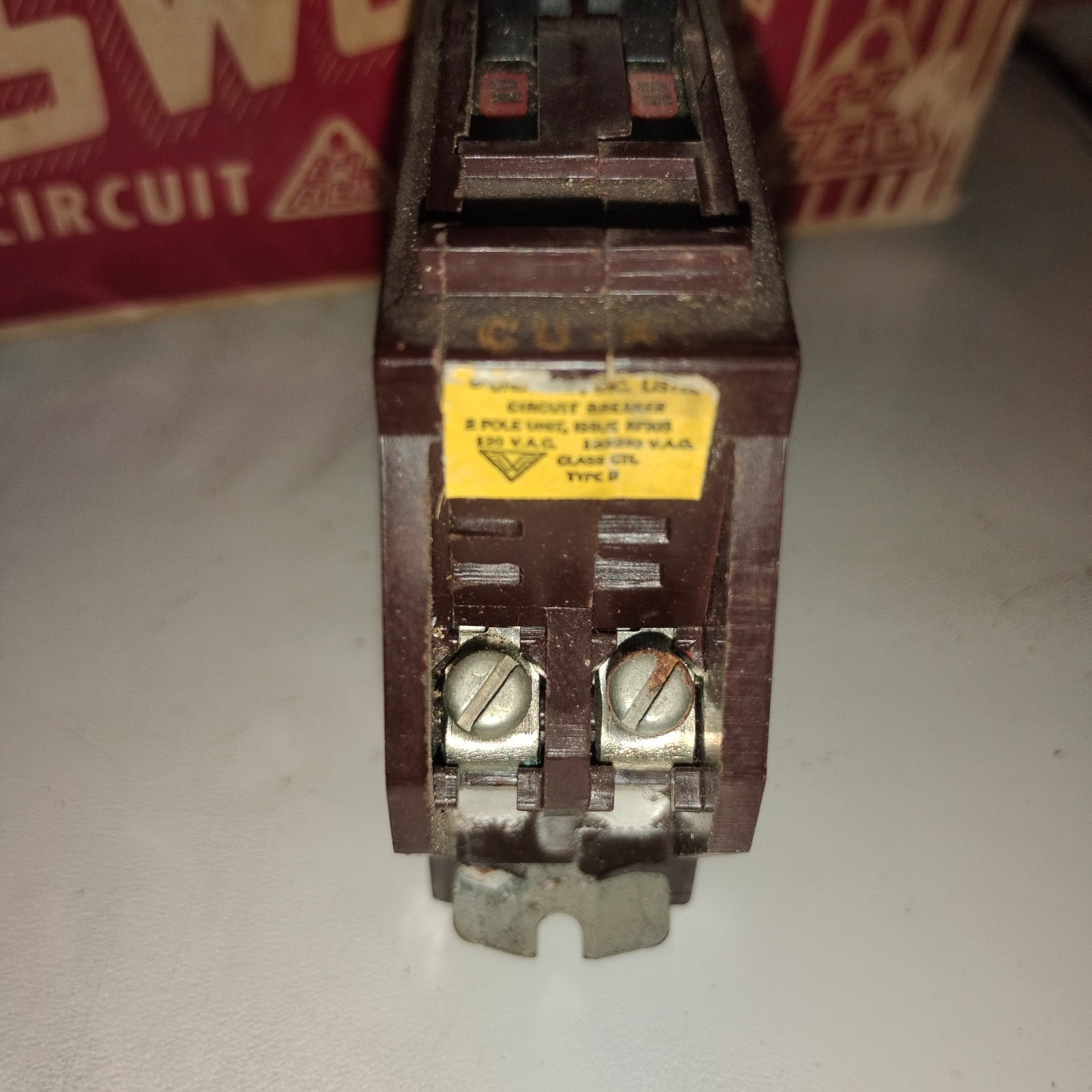 Wadsworth 20 Amp Single-Pole Circuit Breaker – Metal Feet – Type B -Tandem – NOS