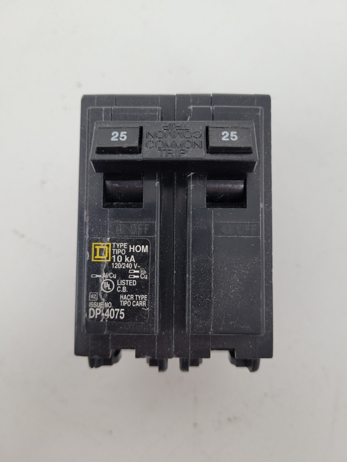 HOM225 Square D 25 Amp 240 Volt Circuit Breaker – Next Day Option – Flaw – New