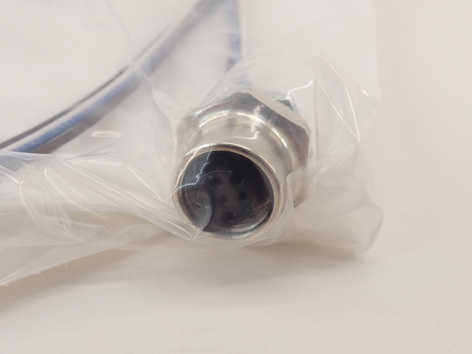 Mencom MDC-4FR-4-1M Female Receptacle 1/4″ NPT 4P MDC – NEW Surplus!