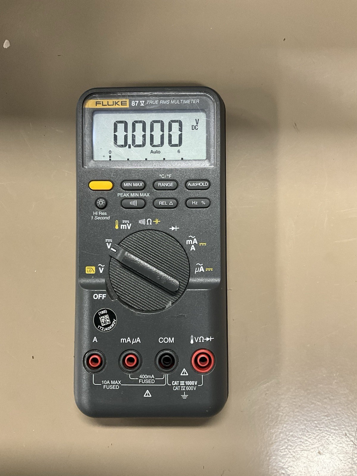 FLUKE 87 V TRUE RMS MULTIMETER POWERS ON