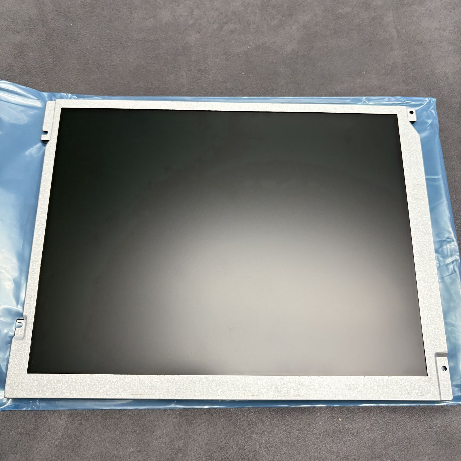New In Box 12.1″ LCD Screen Display Panel For SHARP LQ121S1LG81