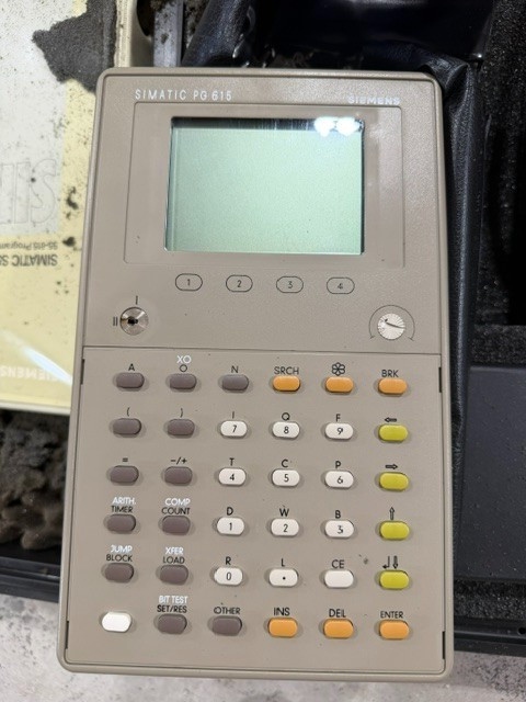 Siemens 6ES5615-0UA11 SIMATIC S5 Hand-Held Programmer PG 615, Enhanced Display