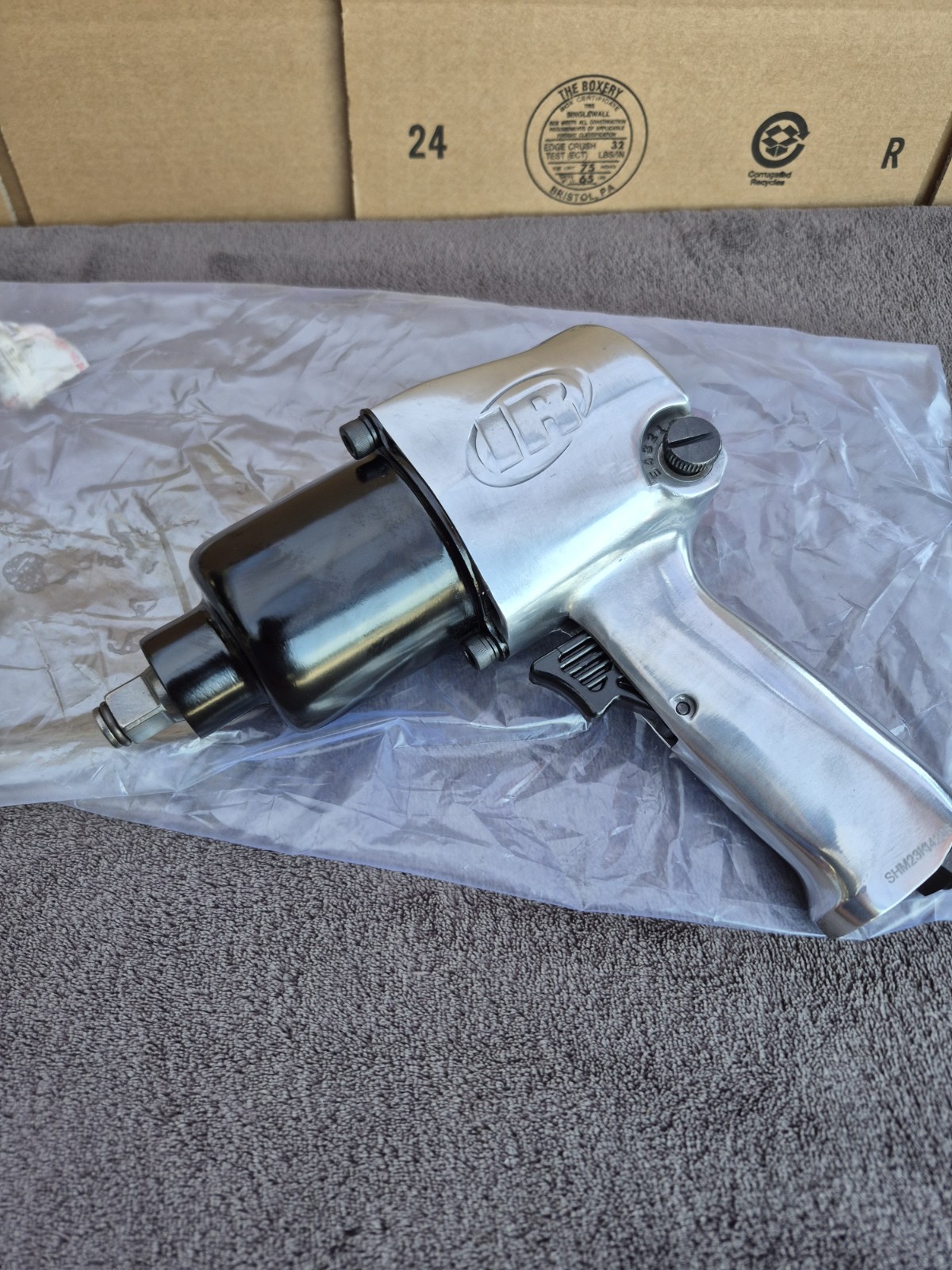 Ingersoll Rand #231C 1/2″ Super Duty Air Impact Wrench 600 ft-lb Torque