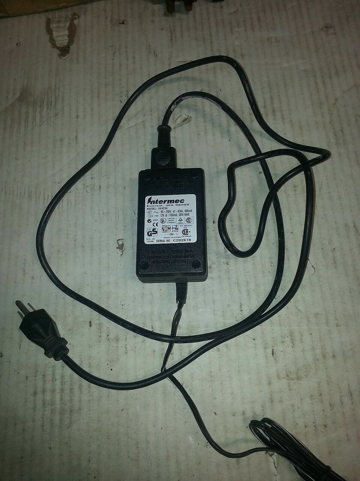 INTERMET 065236 C202678 REV.12/00 95-250V, 47-63HZ,600MA 12V@170MA,20W MAX