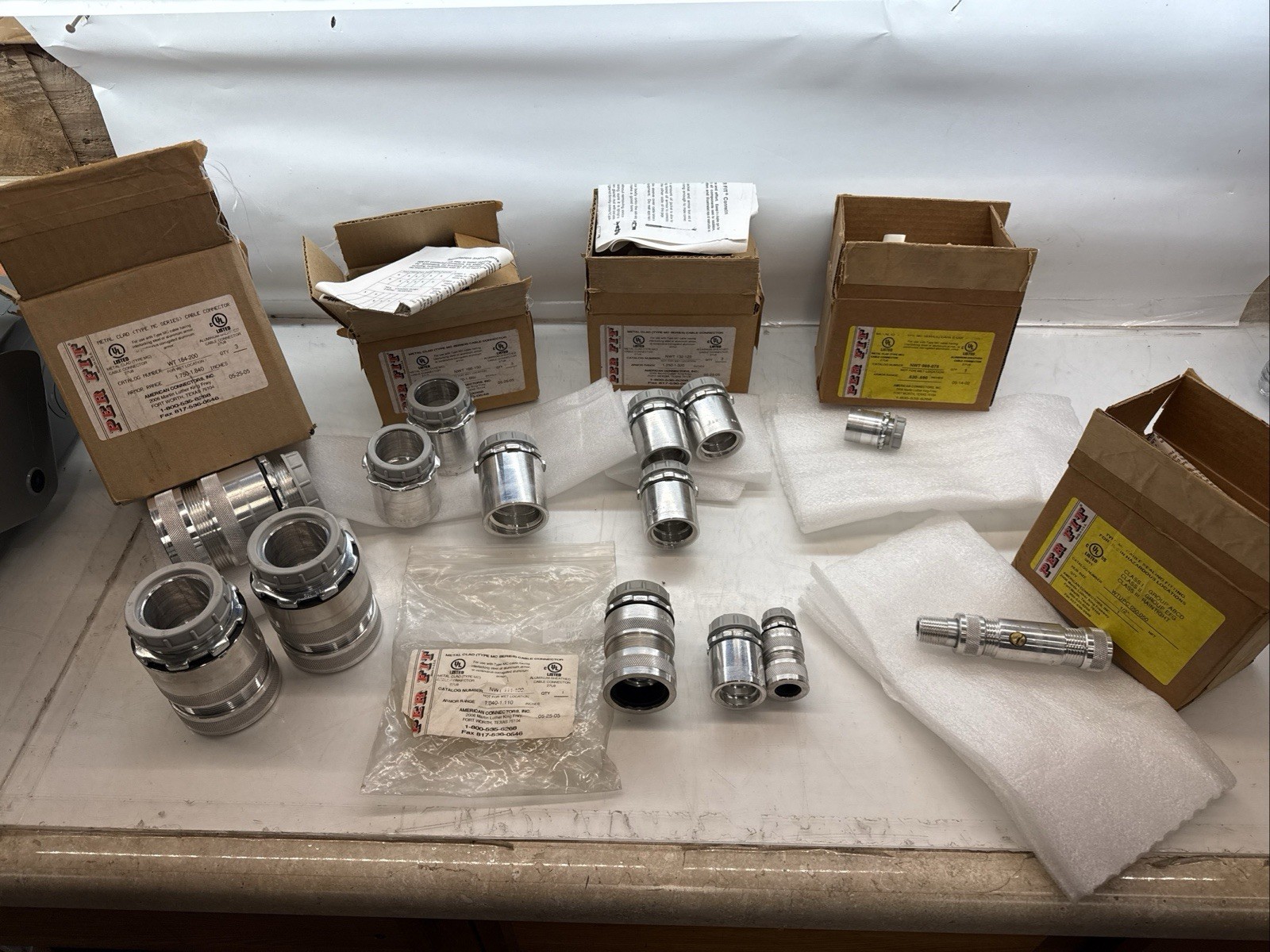 American Connectors Metal Clad Cable Connector Huge Mix Lot All New 14 Pcs