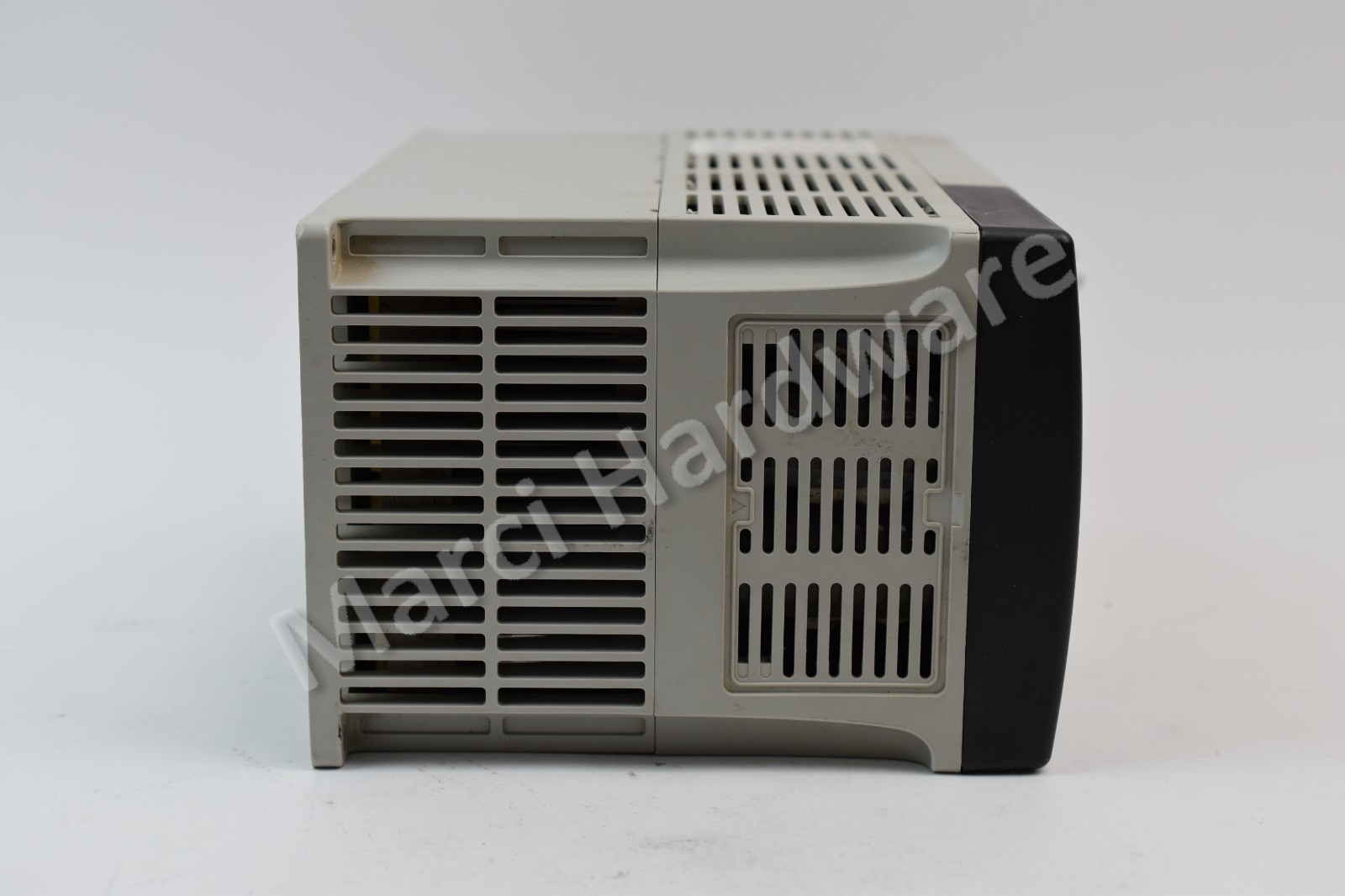 Allen Bradley 22C-D030N103 /A PowerFlex 400 480VAC 3-Phase 30A Fan & Pump Drive