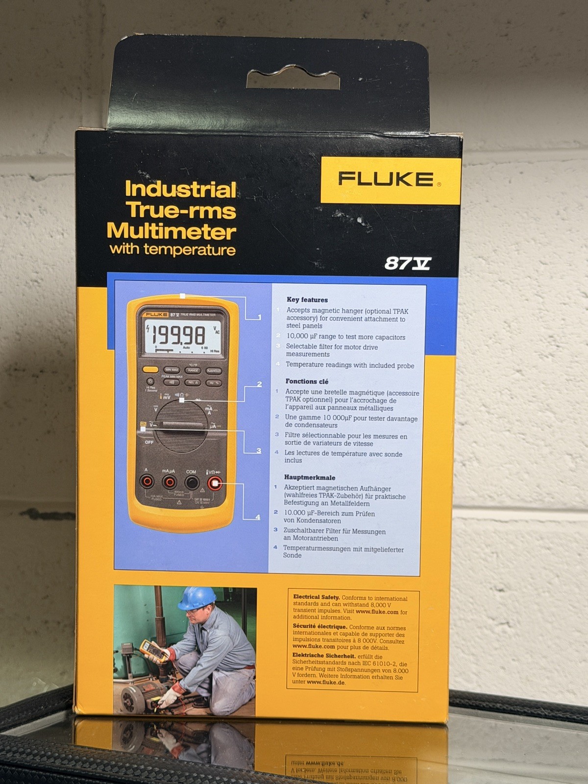 Fluke Digital Multimeter: TRMS CAT III 1000V CAT IV, 1000 V Max AC Volt Measure