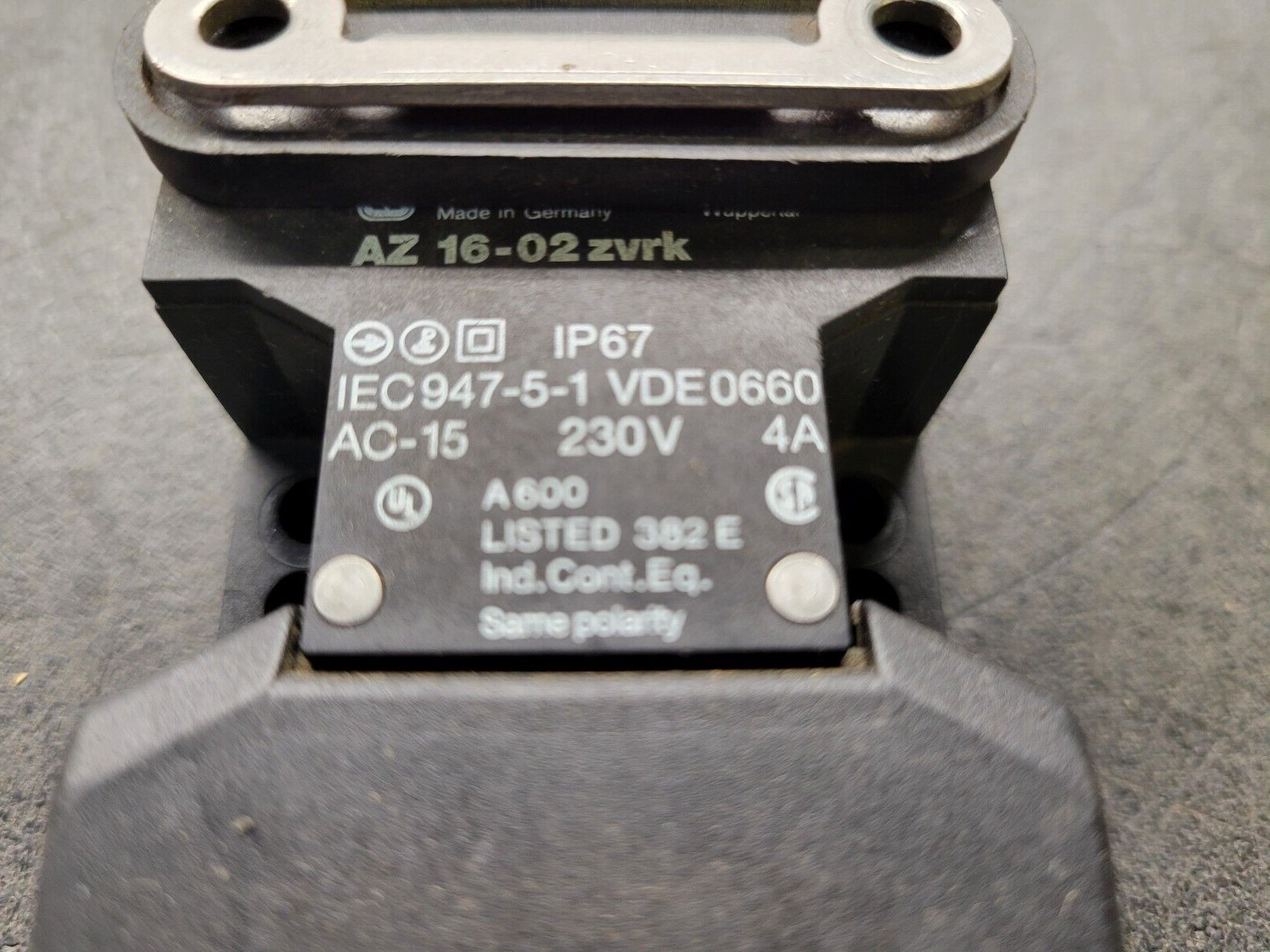Schmersal AZ-16-02-ZVRK Safety Control.