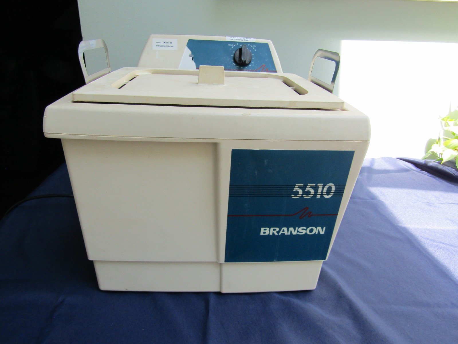 Branson Ultrasonics 5510 Ultrasonic Cleaner working but read