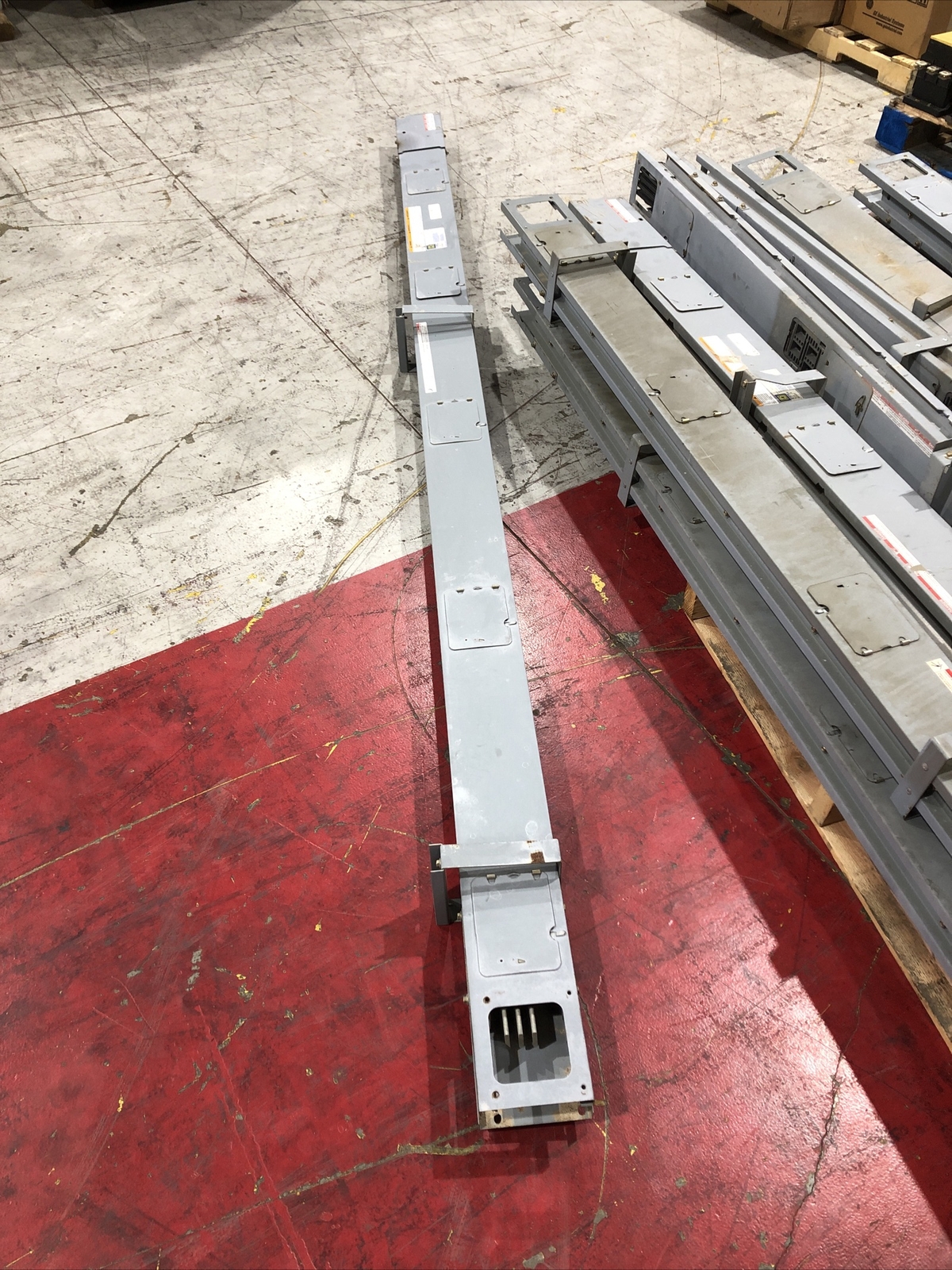 Square D I-Line Aluminum Plug-In Busway AP30410 400 Amp 600 Volt 3P/3W 10ft