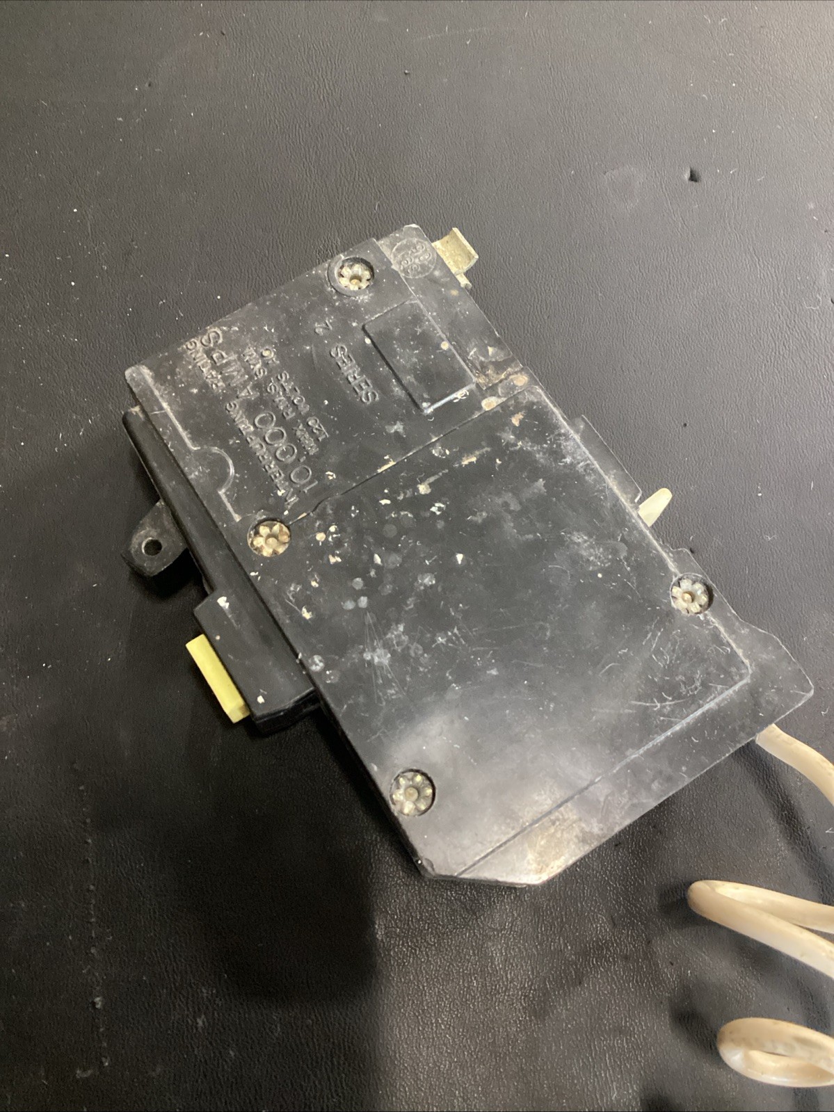 Square D QO120GFI 20A 1-Pole GFCI Circuit Breaker 120V USED (Broken Clip)