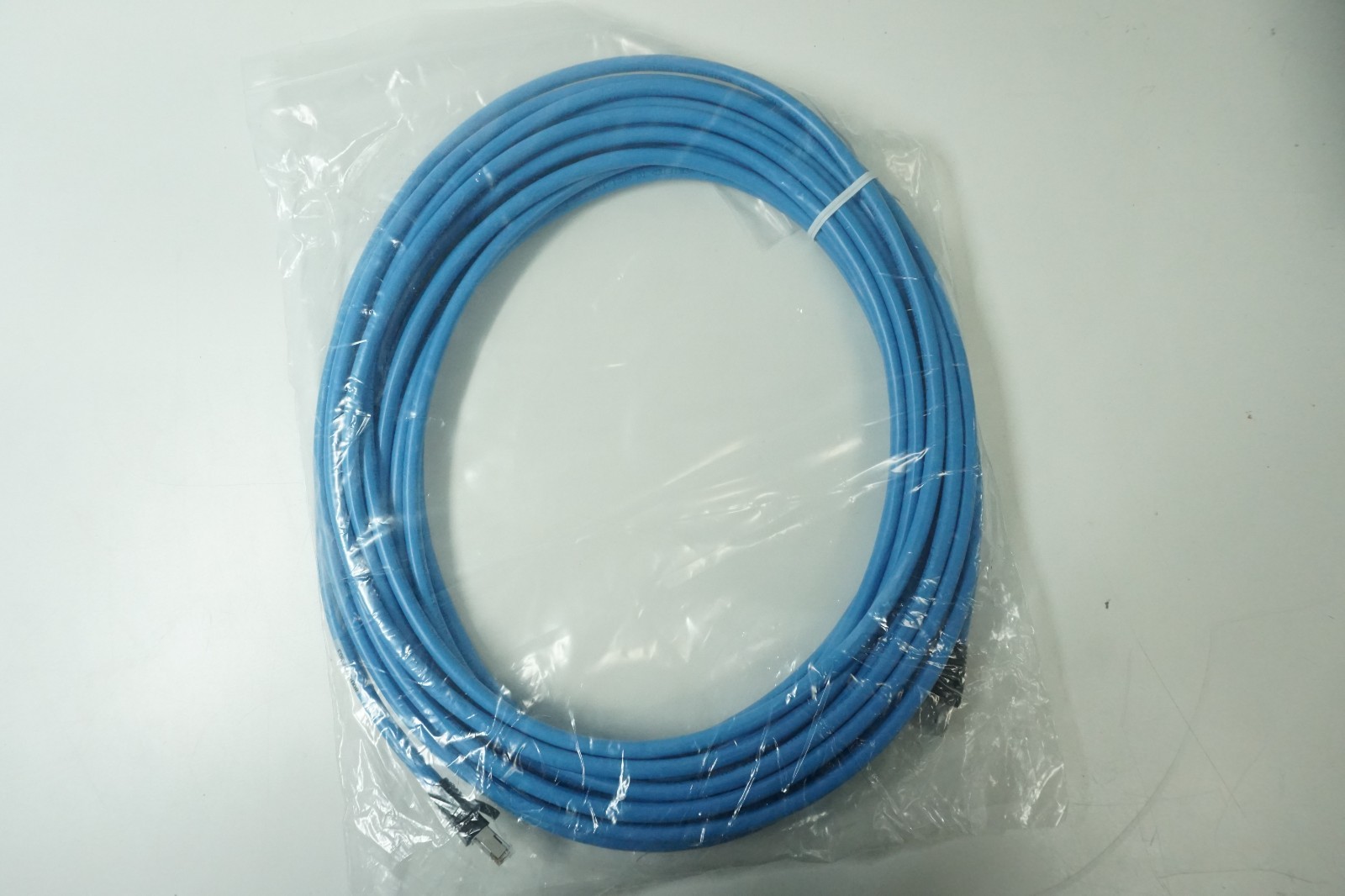 NEW – Ethernet Cable Cat6A RJ45 Plug to RJ45 Plug FUTP 40FT