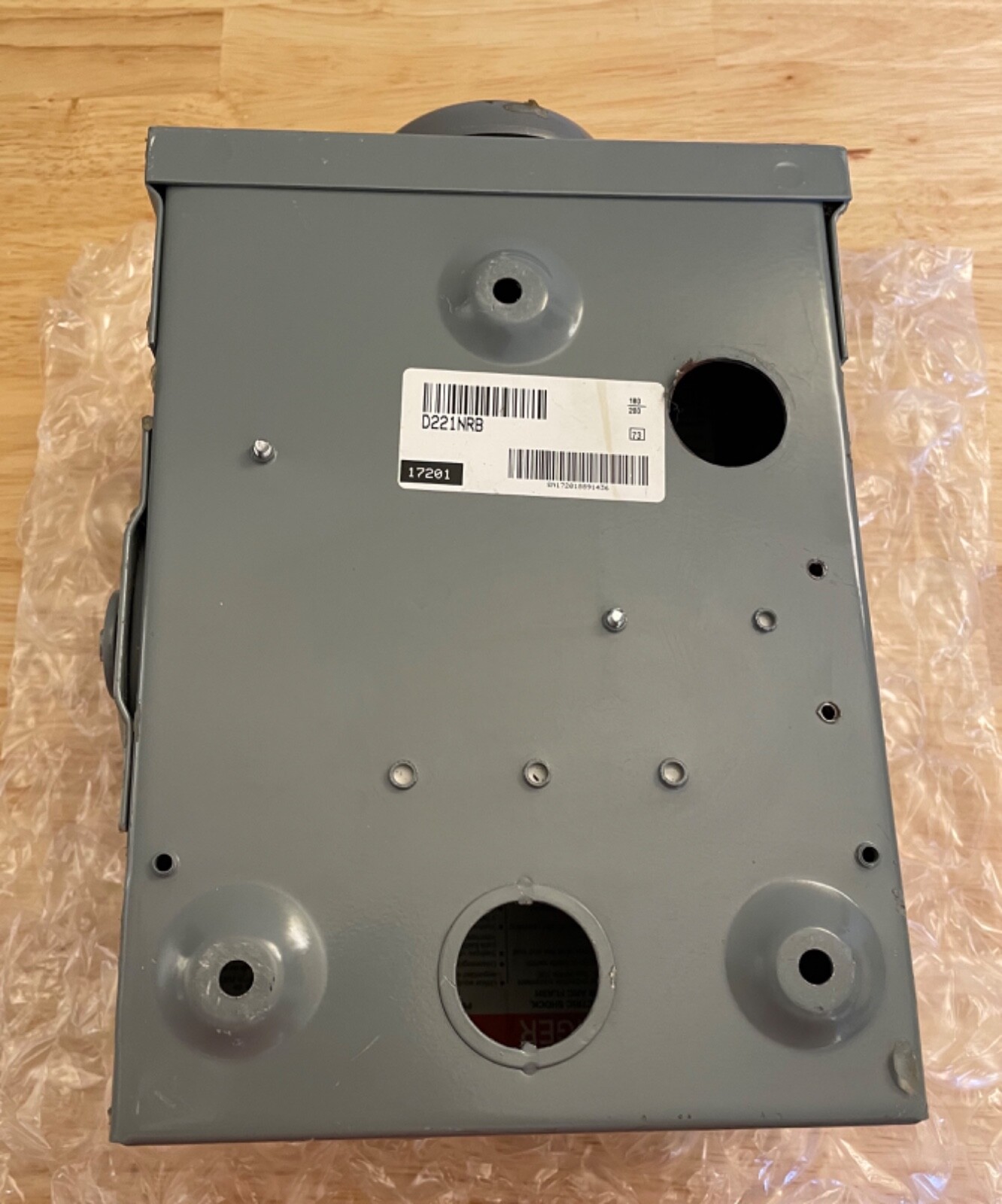 SQUARE D SAFETY Disconnect – SWITCH D221NRB SERIES ENCLOSURE 30 AMP