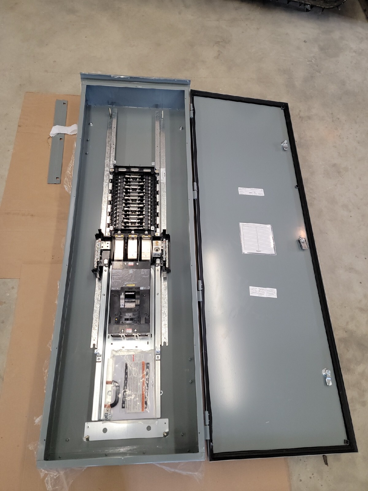 SQUARE D 400A Main Breaker 3R Outdoor Panel 240v 3P MH62WP NQ430L4C 3 PHASE