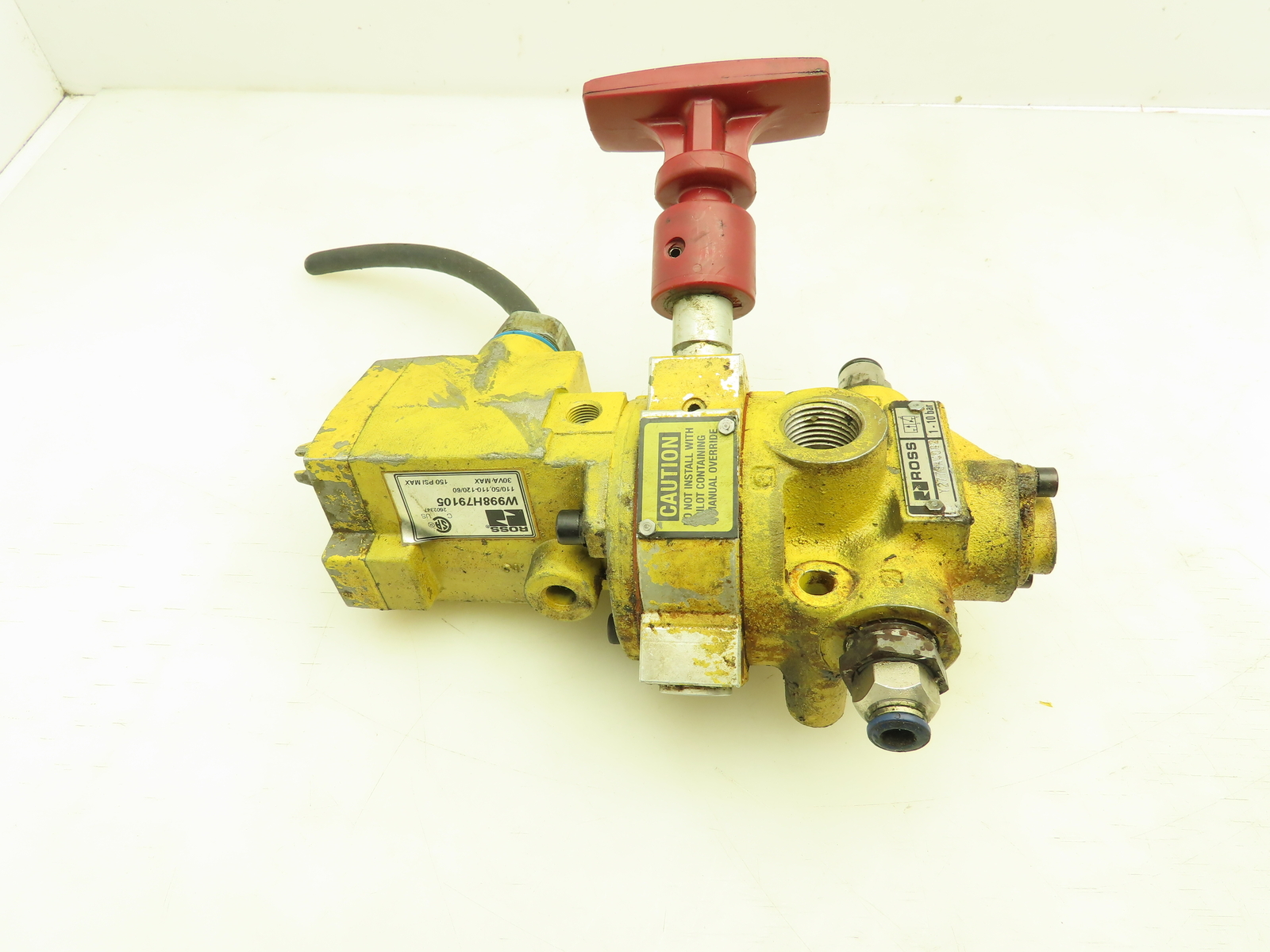 Ross Y2773A4082 Pneumatic Solenoid LOX Lock-Out Control Valve 3/2-Pos 120V 1/2″