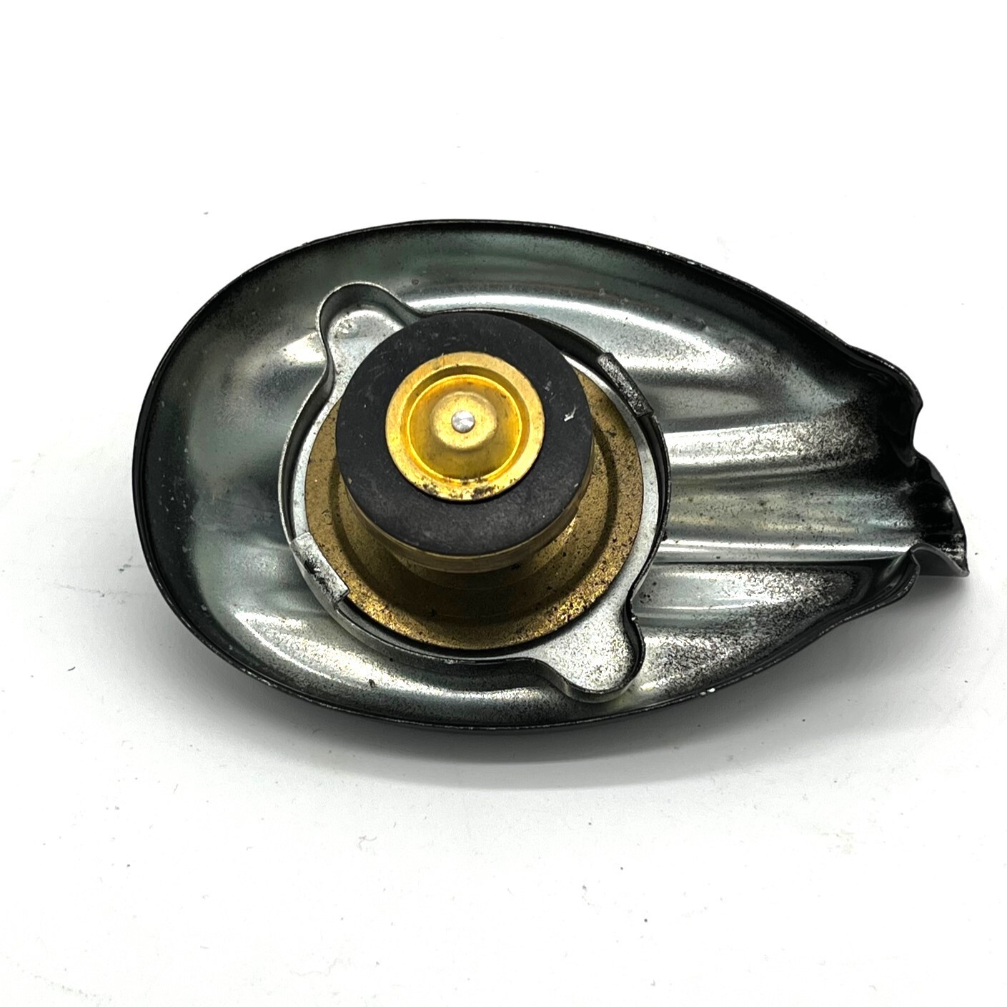Black «Winged» Type Radiator Cap (4 LBs) fits Ford 9N, 2N, 8N Tractor 2N8100A