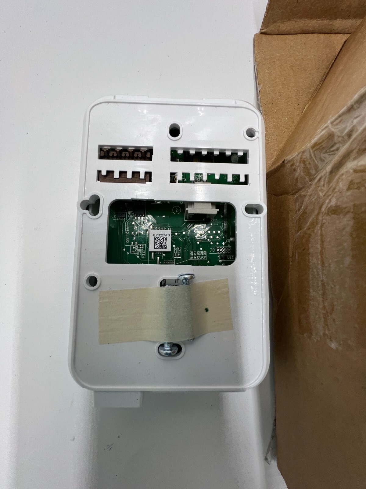 Johnson NSB8BHN041-0, Network Sensor, No Display, White, No Logo