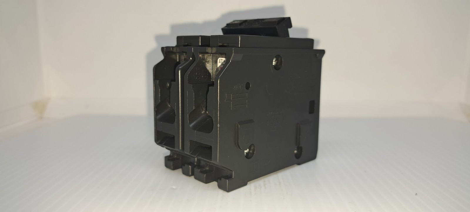 SQUARE D HOM230 30 AMP 2 POLE 120/240V CIRCUIT BREAKER TYPE HOM FLAW