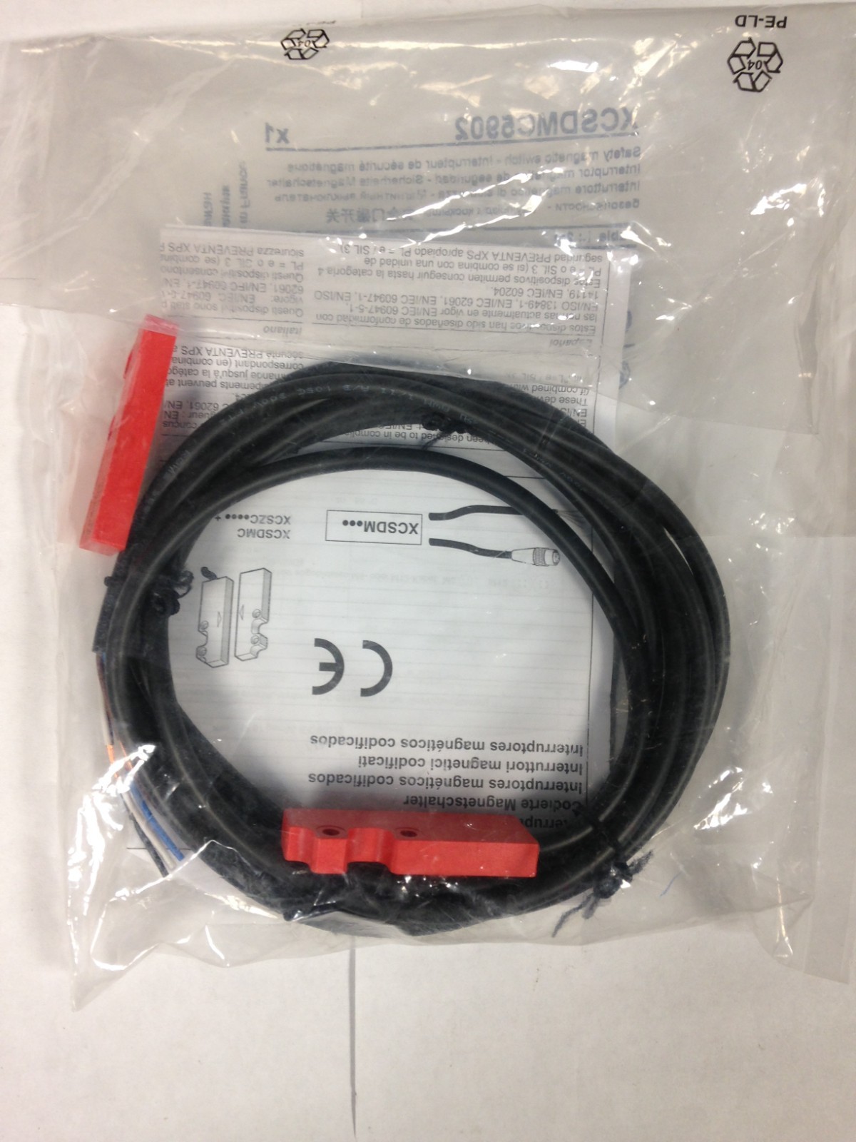 Schneider Electric Telemecanique Sensors XCSDMC5902 Safety Switch 34 BRAND NEW