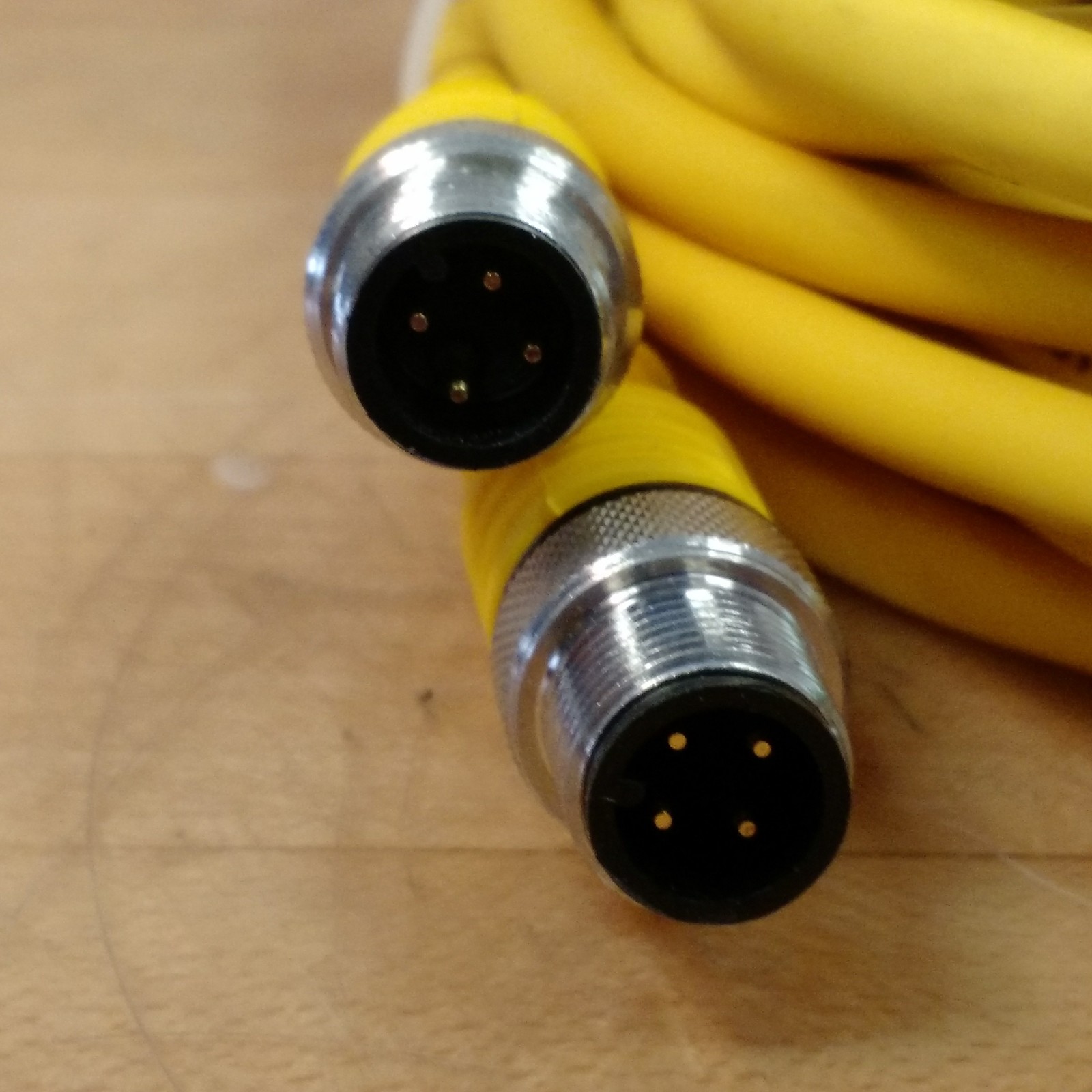 Turck VB2-2/2RSC 4.2T-2/2/S1587/S3315 Twin Junction, 2X 4 Pin Male/Bare Wire, 2M