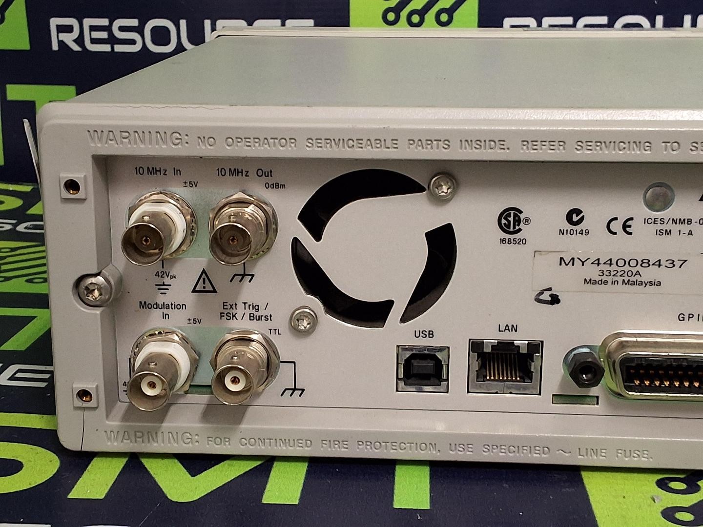 AGILENT / KEYSIGHT 33220A 20MHz FUNCTION / ARBITRARY WAVEFORM GENERATOR – TESTED