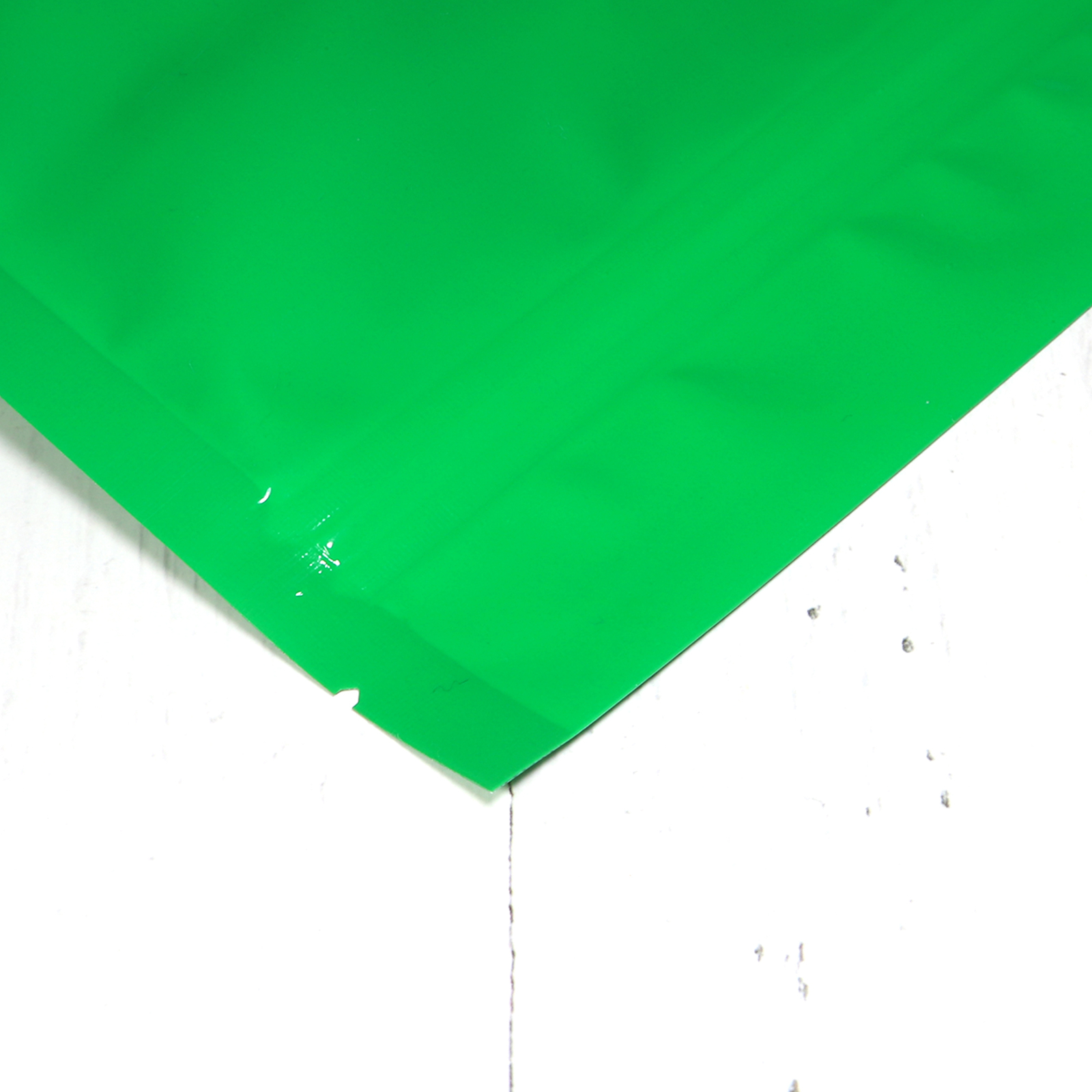 Reusable Glossy Green Stand-Up Zip Seal Pouch w/ Window in Many QTY (6.3×8.7″)