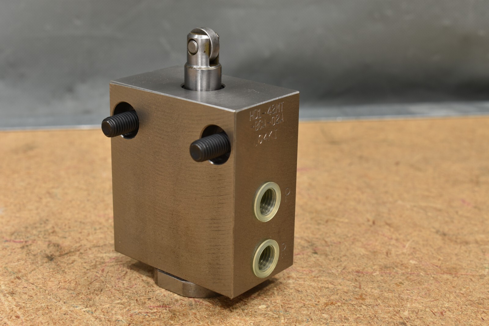 TOYO-OKI HF2-PG1K-01, Hydraulic Control Flow Valve, 17K1, HD1-42MT-BCA-02A-04KI