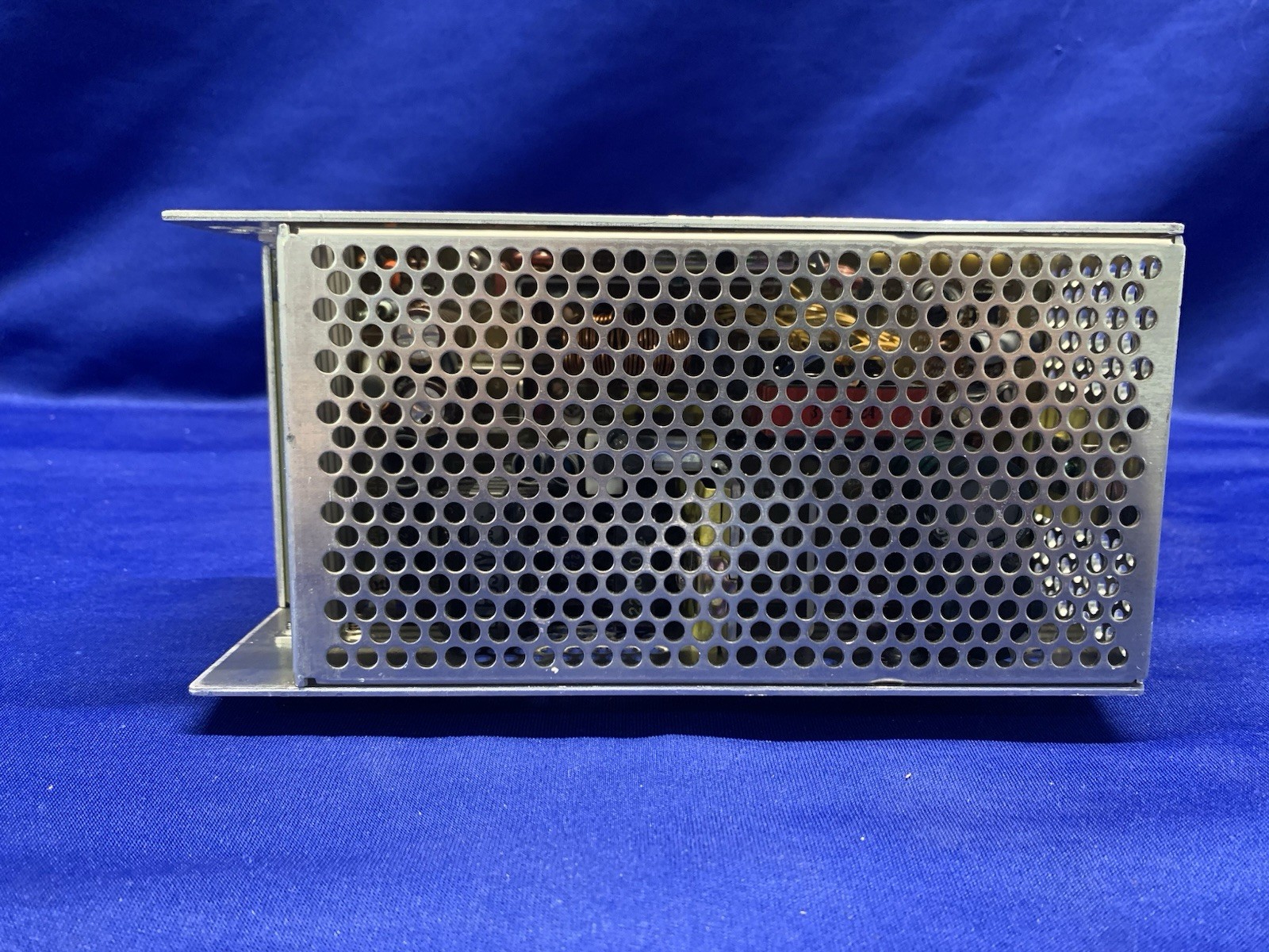Idec PS3E-F24 PS3E-F-PK511 24V DIN Industrial Power Supply – Untested – Read