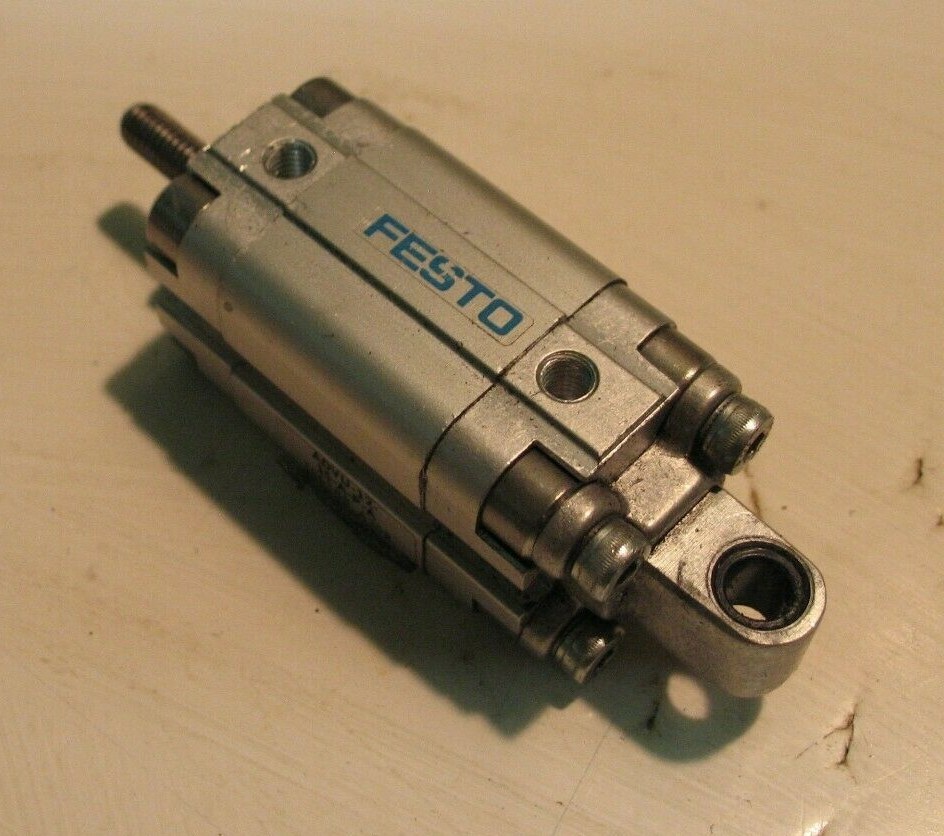 FESTO ADVU-12-15-A-P-A DA PNEUMATIC CYLINDER 12 BORE X 15 (.69″) MM STROKE P5875