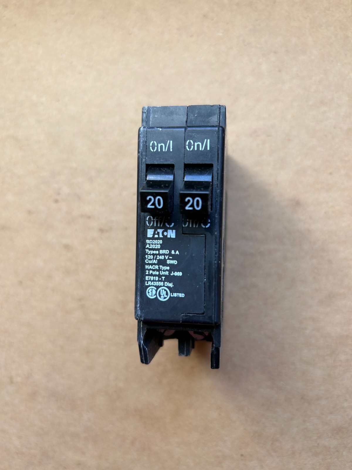 Eaton BR2020 20A 120V Tandem Breaker – Black