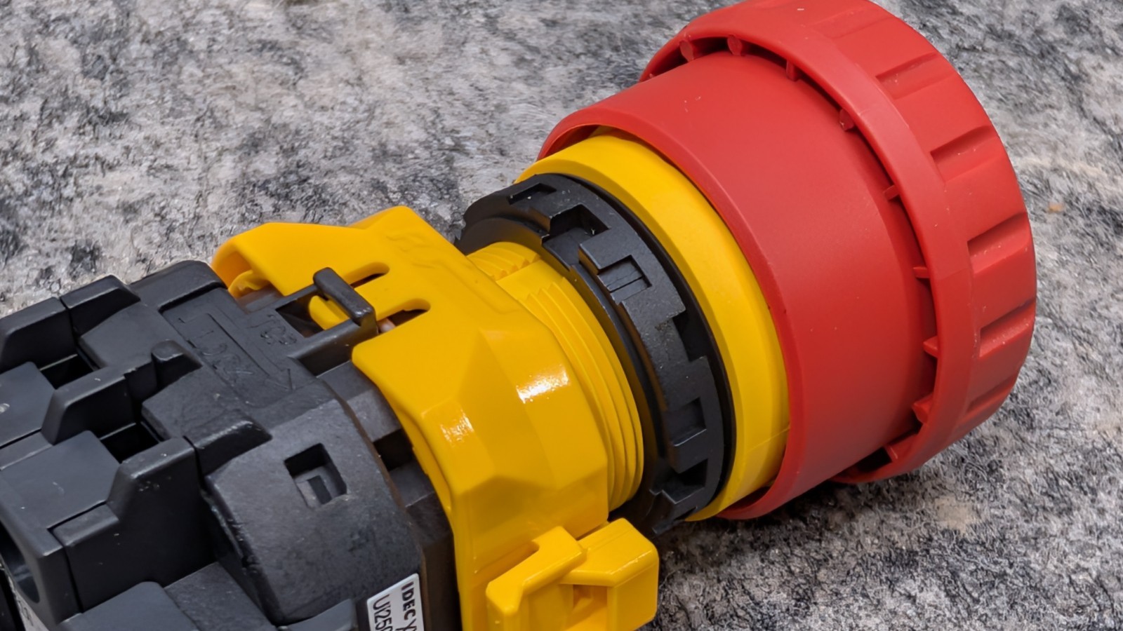 IDEC XW 22mm Estop XW1E-BV402MFR Emergency Stop Push Button 🔥New🔥