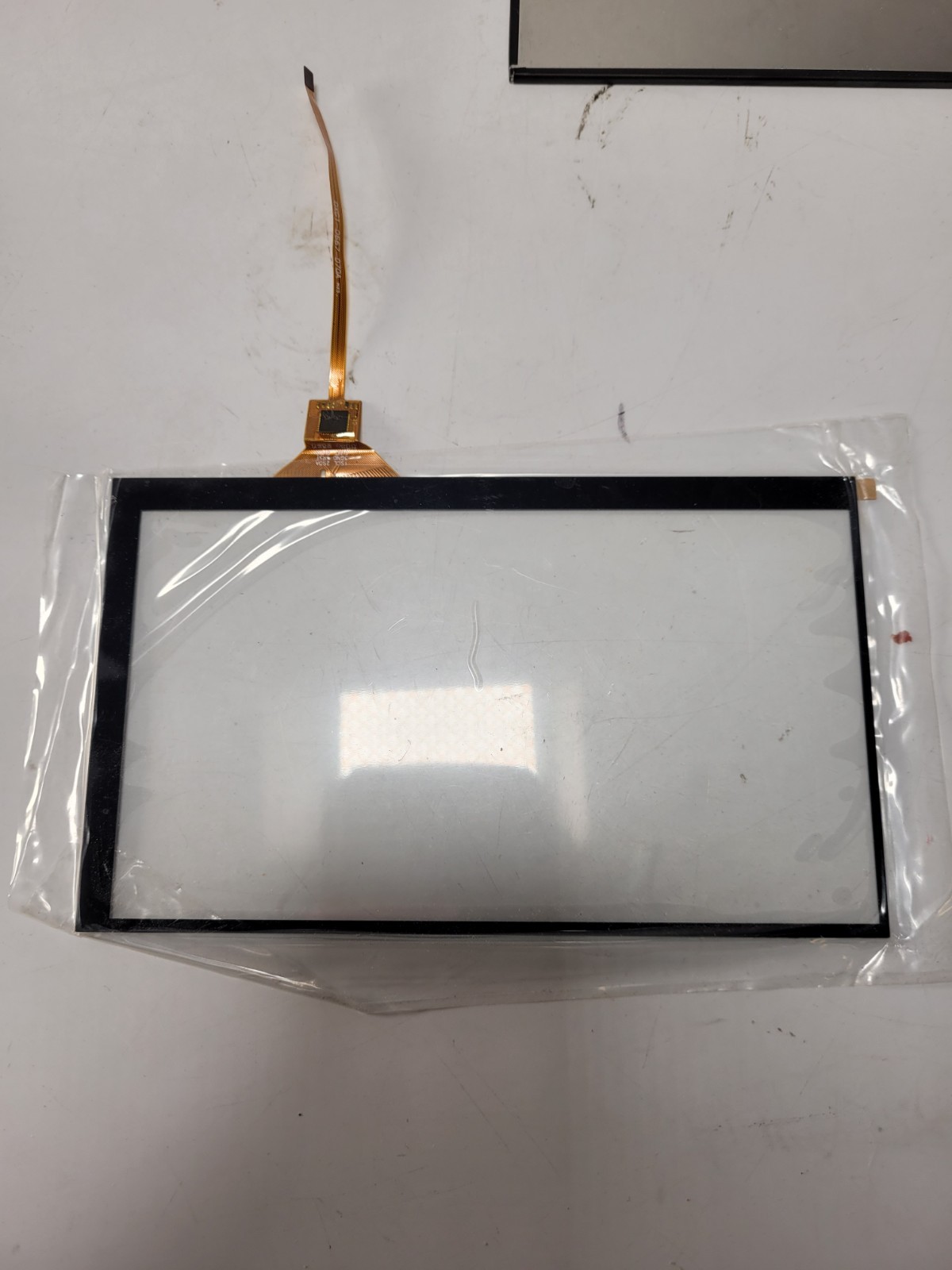DFRobot LattePanda 4GB/64GB w/ Screen & Wood case