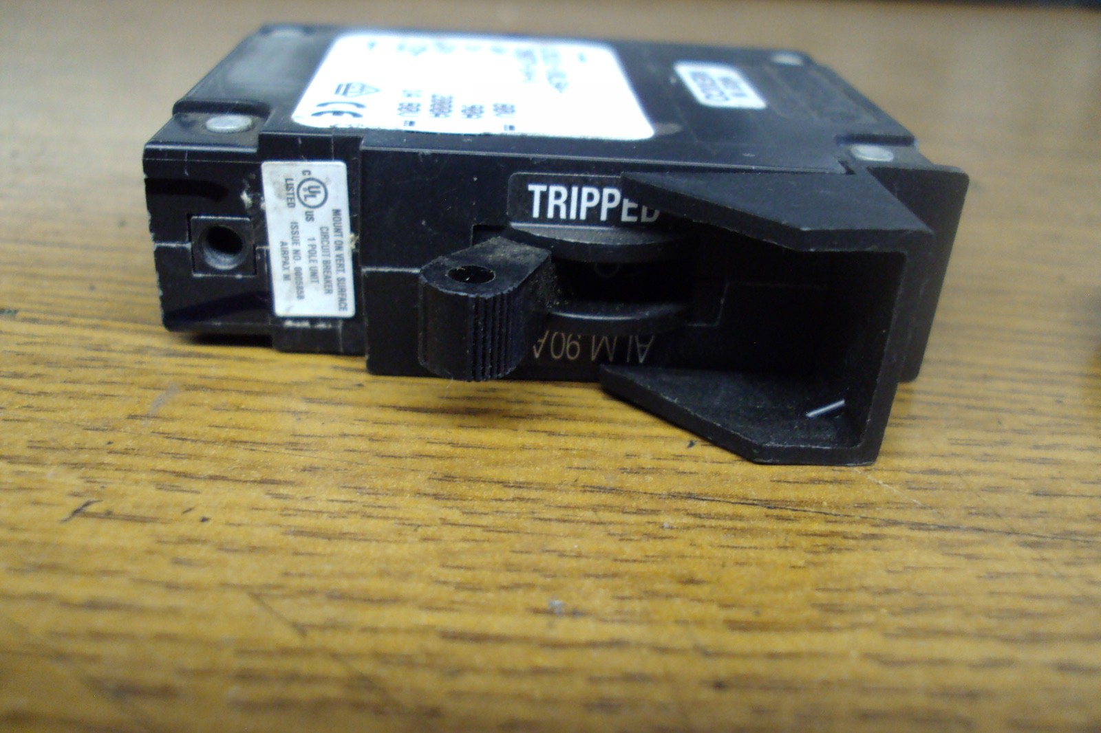 New Airpax LMLK1-1RLS4-29877-14-V 90A 80V Bullet Circuit Breaker B46