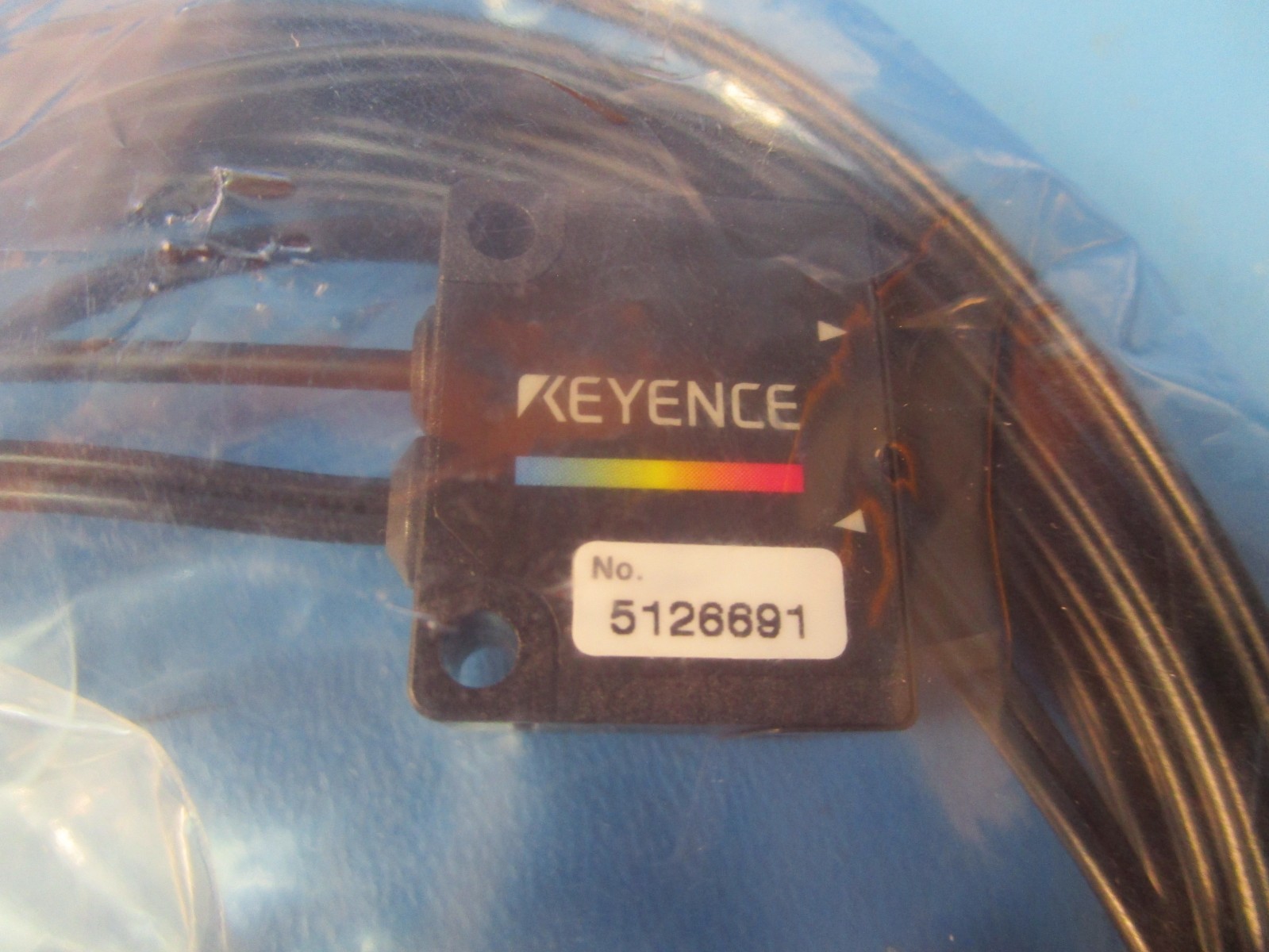 Keyence CZ-H35S, PHOTOELECTRIC SENSOR, REFLECTIVE SENSOR HEAD, RED LED