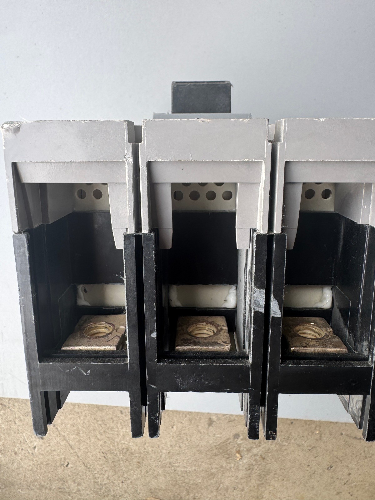 Siemens FXD63B250 Circuit Breaker 3P 250A 600V with 250A Trip Tested