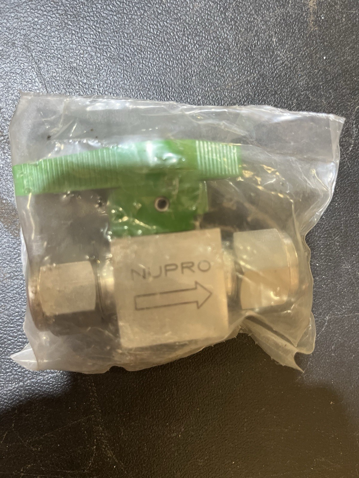 Swagelok Nupro SS-8P6T 1/2″ Quarter Turn Instrument Plug Valve NEW NOS