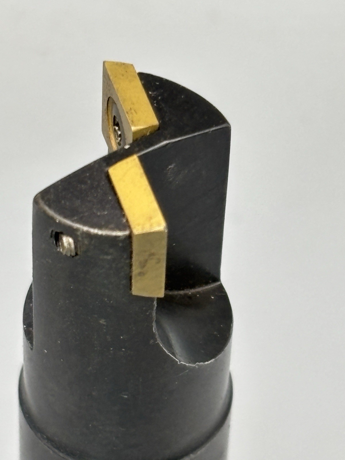 Kennametal KIPR075SD260 3/4″ Indexable End Mill 3/4″ Shank SDEB2615 Inserts