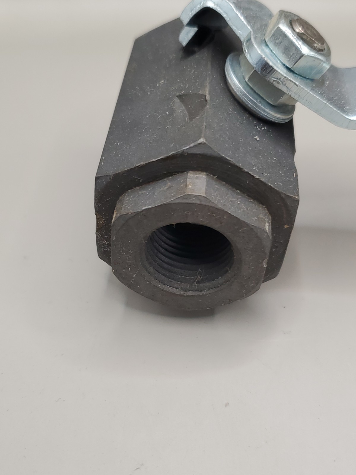 2-Dynaquip Controls Vle2.Nk 1/2 Manual 2-Way Ball Valve, Sae, Carbon Steel