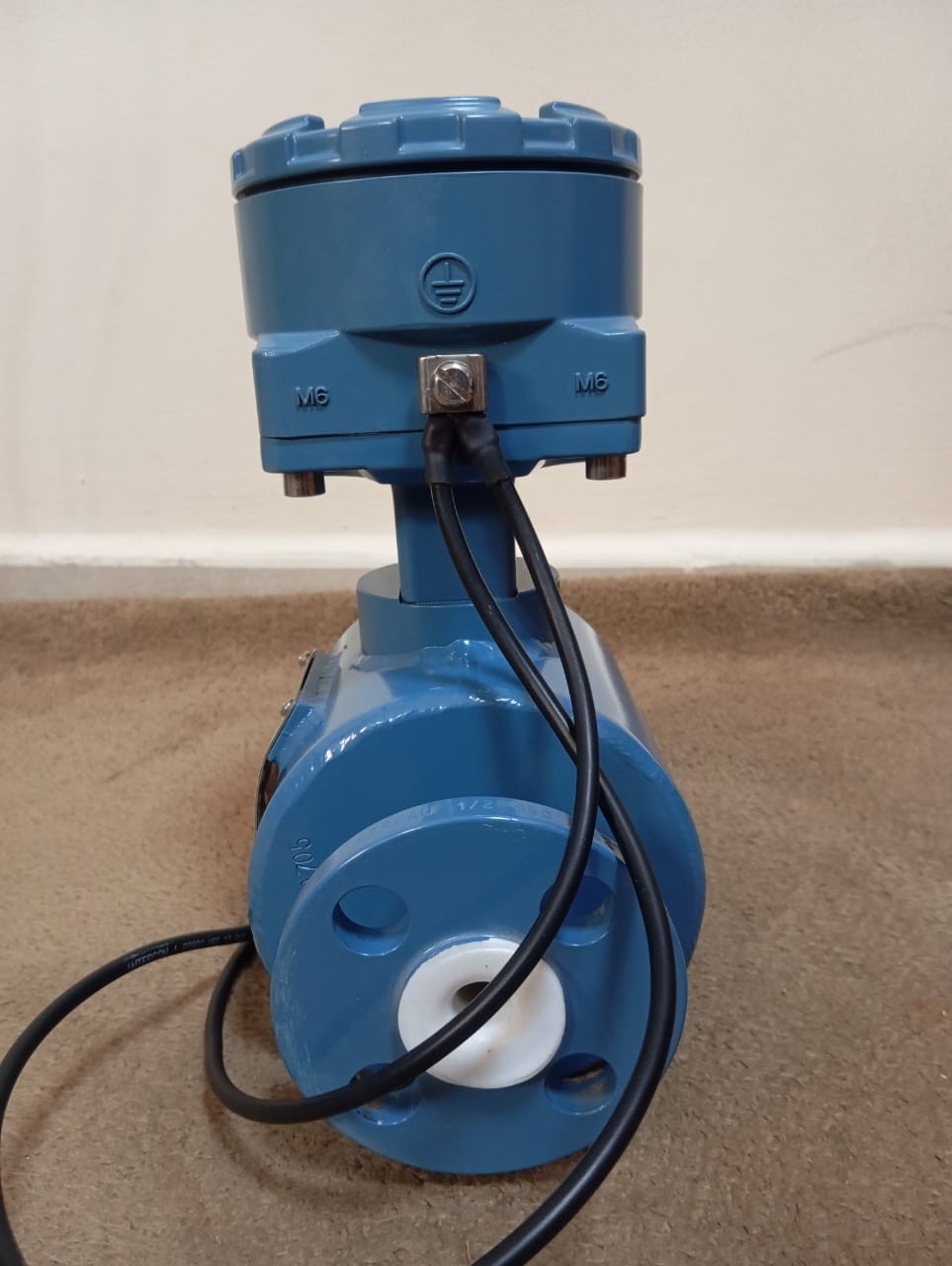 Rosemount / FlowMeter Sensor / 8705TPE005P1W0E5Q4Q8Q76 /275PSI-1.90MPA, 1/2″ 150