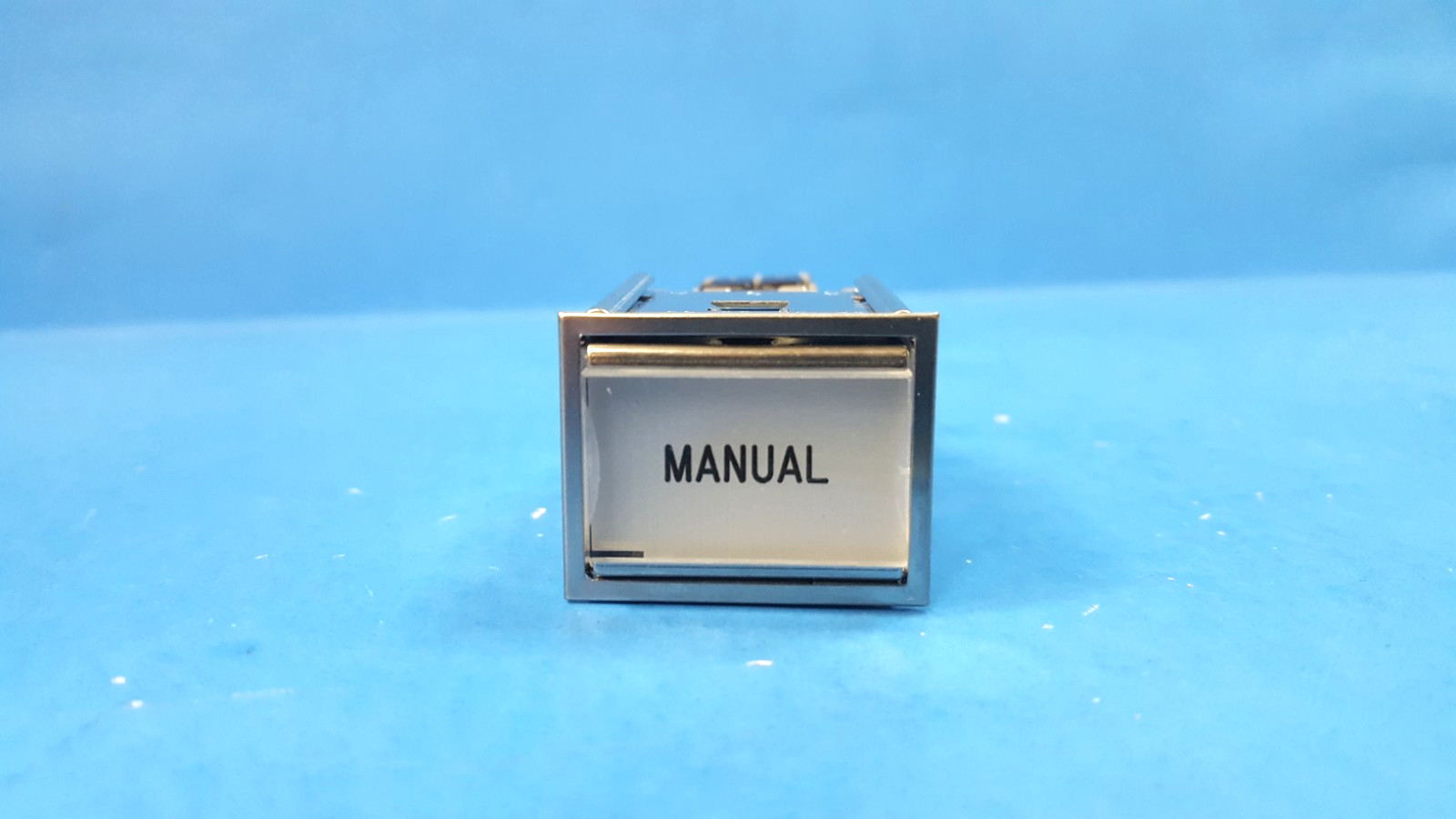 Indicating Switch, EATON, DPDT, 10EA1C1F10J2L(W)N1R1V12MANUAL, w/microswitch
