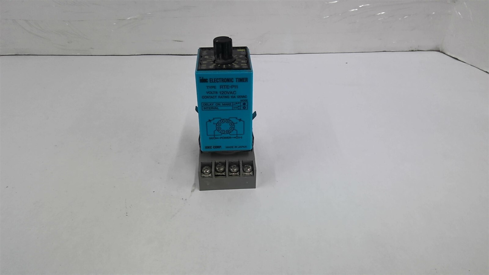 IDEC RTE-P11 Electronic Timer 120 Vac 10 Amp