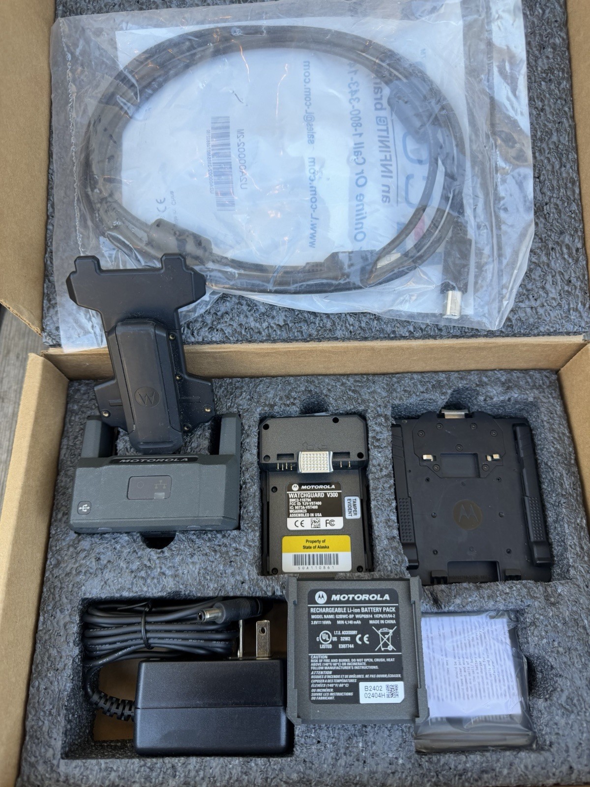 Motorola WatchGuard V300 Body Worn Camera Battery Charger Jacket & Shirt Clip